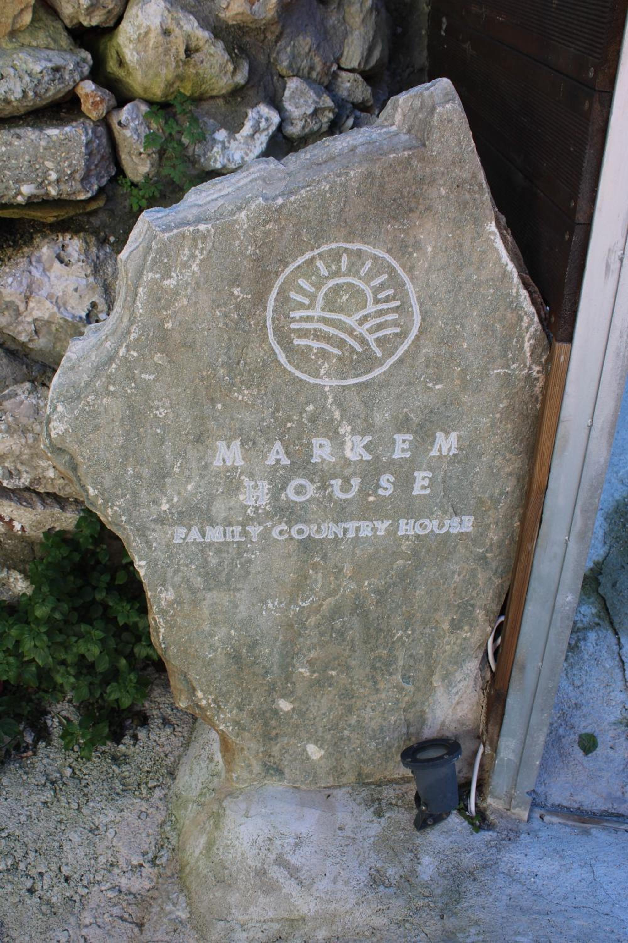 MarkEm Village House