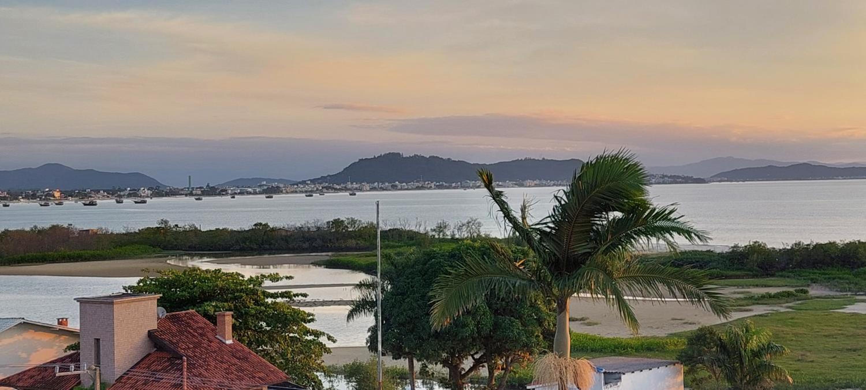 Apartamento Guarapuvu com piscina