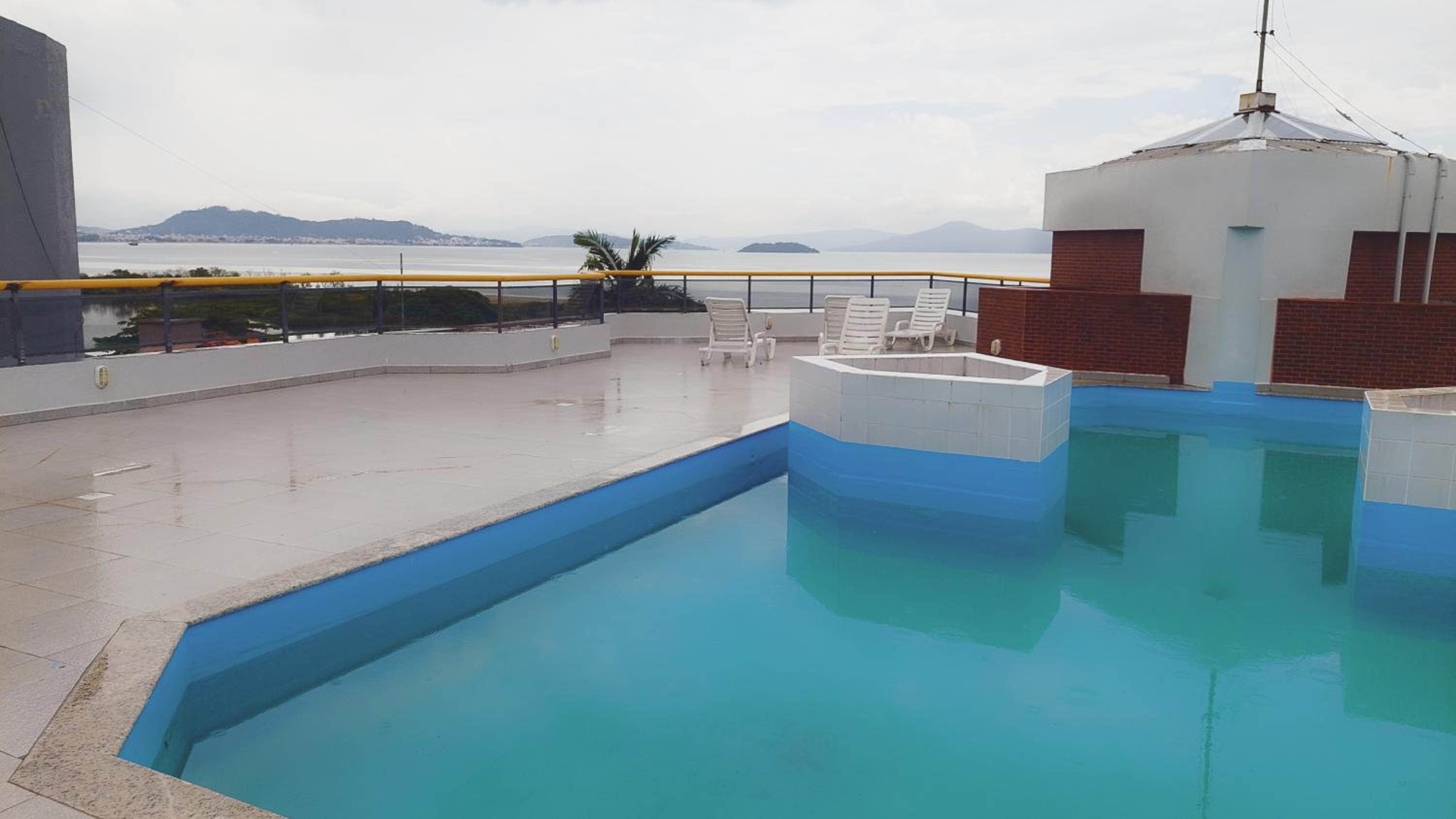 Apartamento Guarapuvu com piscina