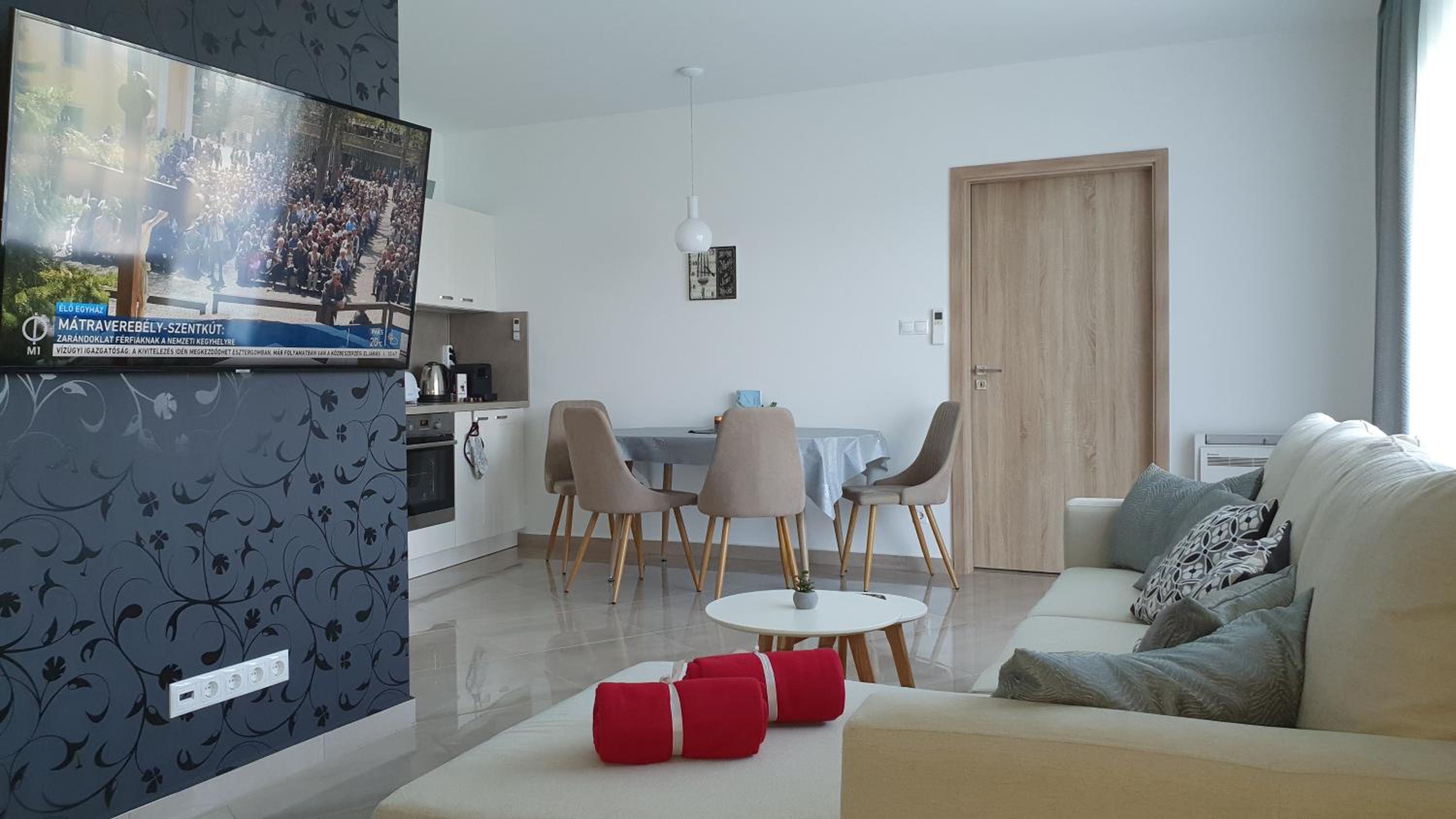 Kékvitorla Apartman Keszthely view 2