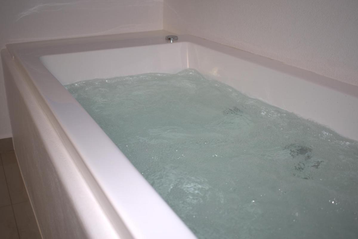 Jacuzzi