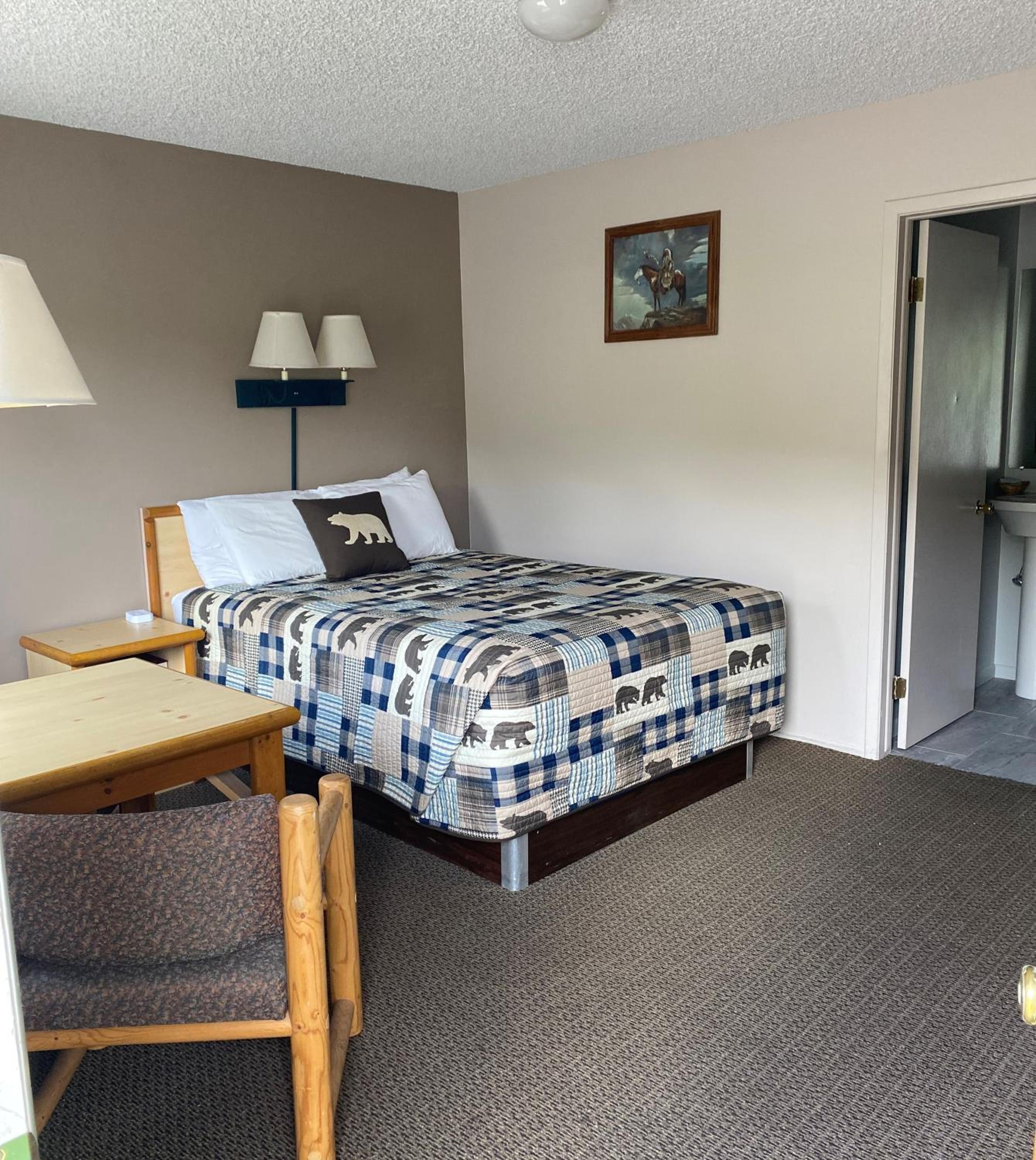Green Creek Inn and RV Park