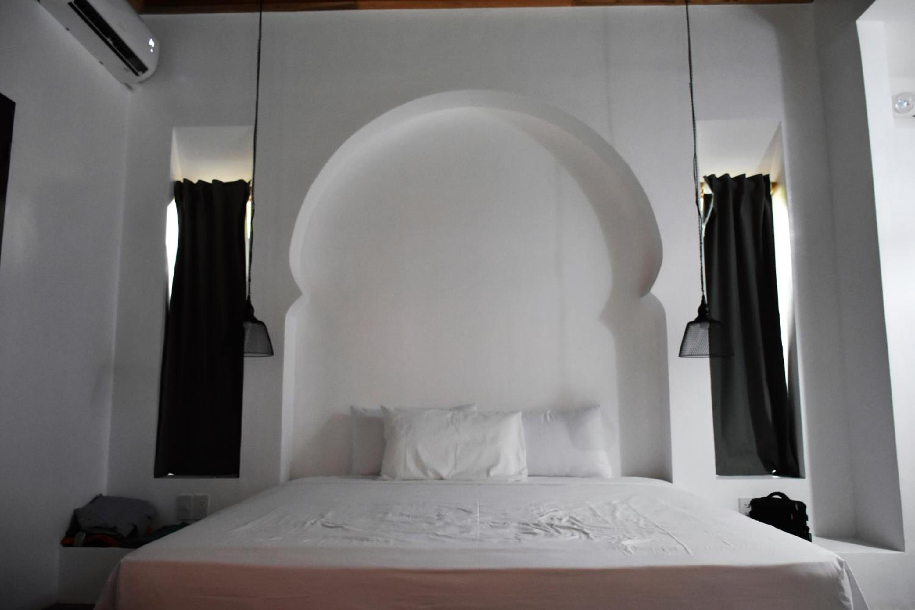 Photo 33