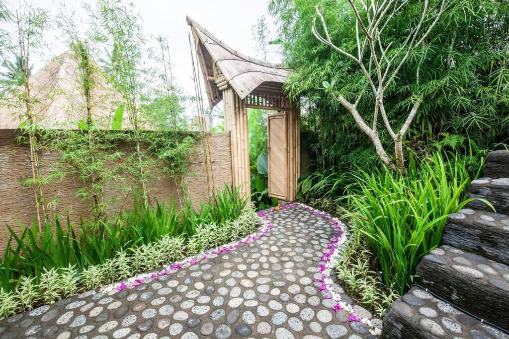 Balikayanas Bamboo House - Miggiell House