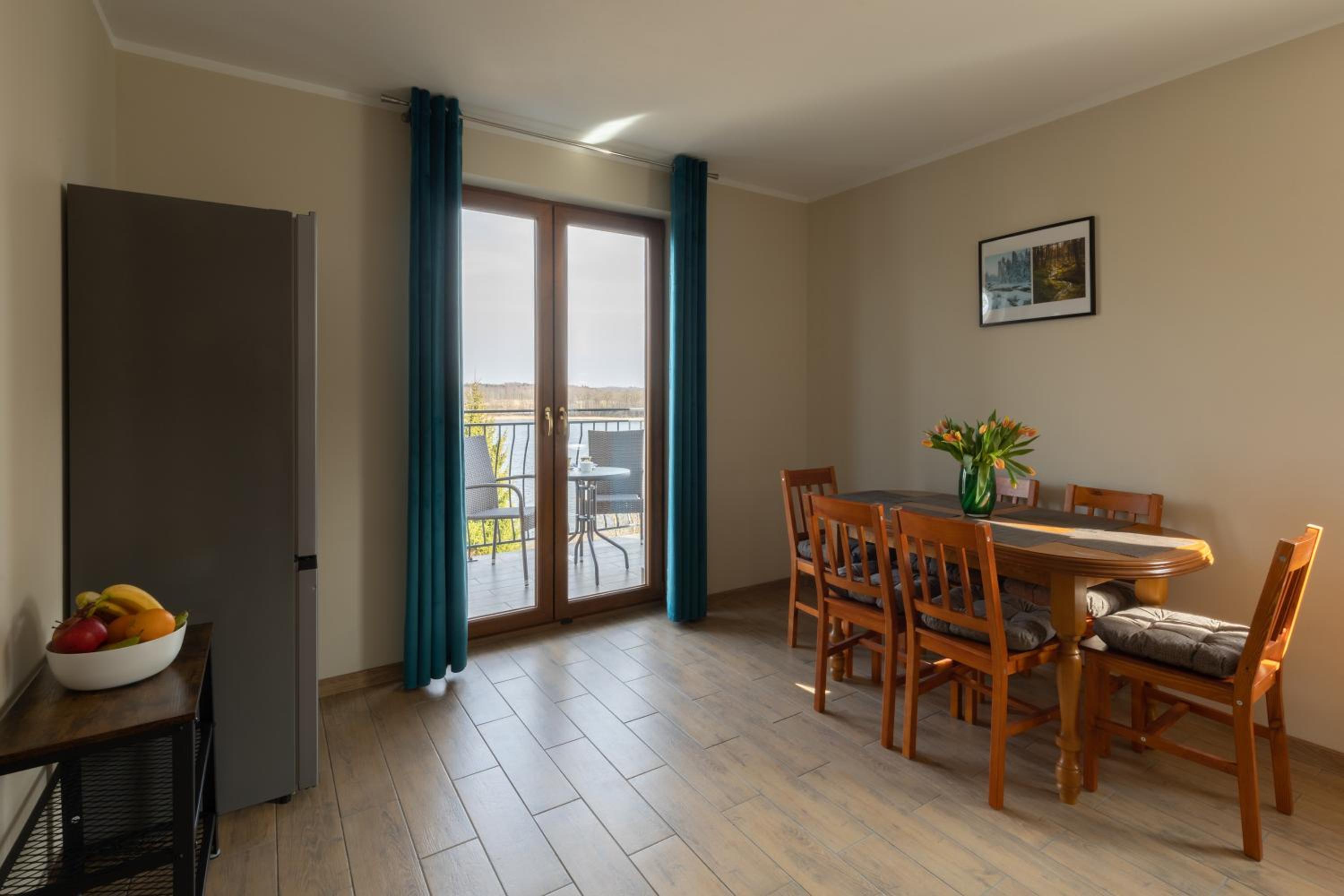 Golden Lofer view 5