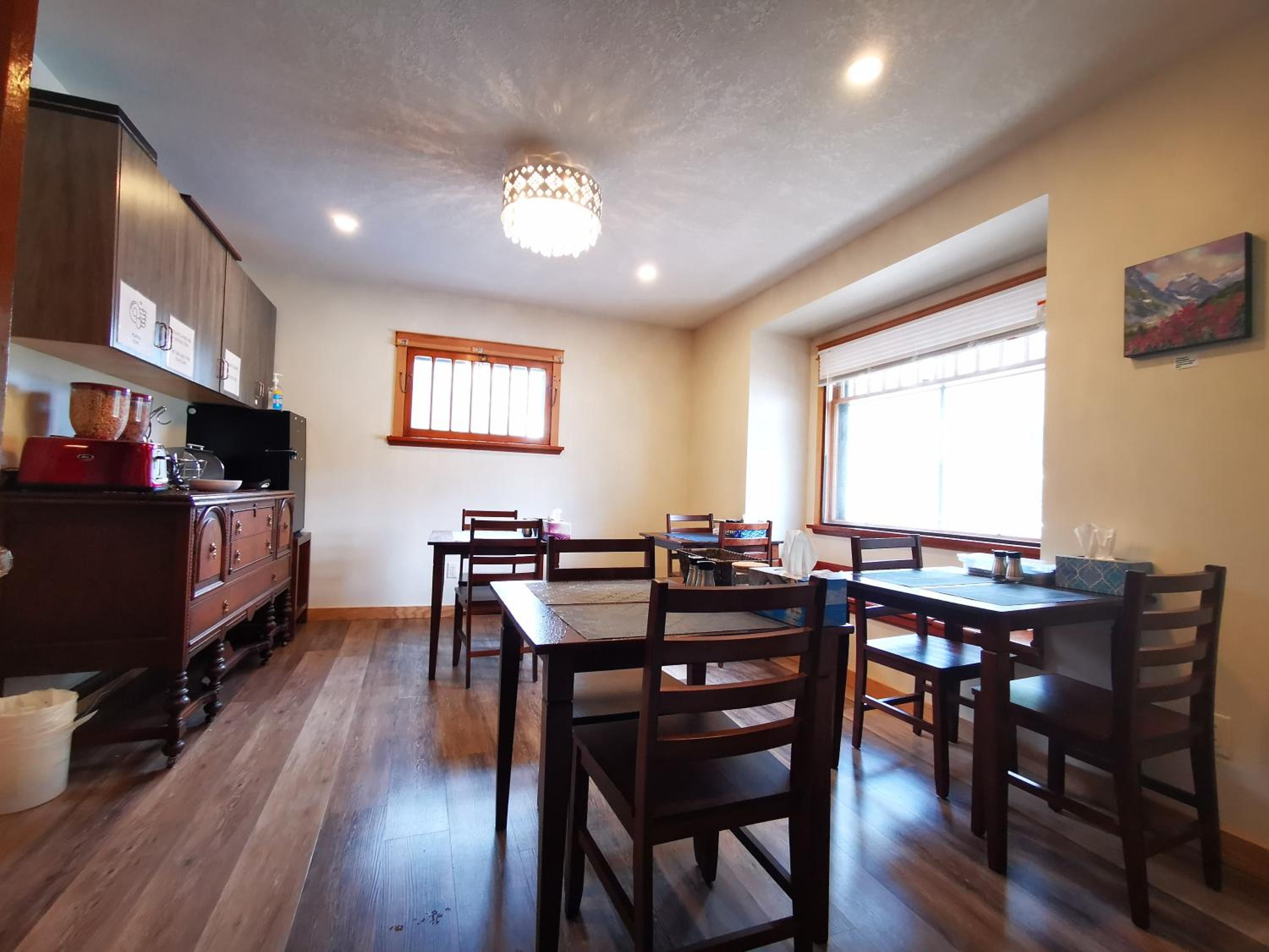 Riverfront Estate Bed&Breakfast Banff