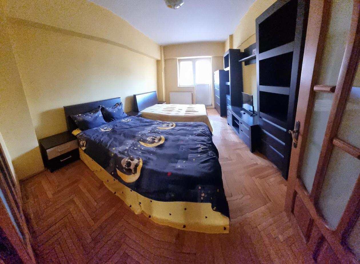Apartament Zippi Republicii RHBM view 3