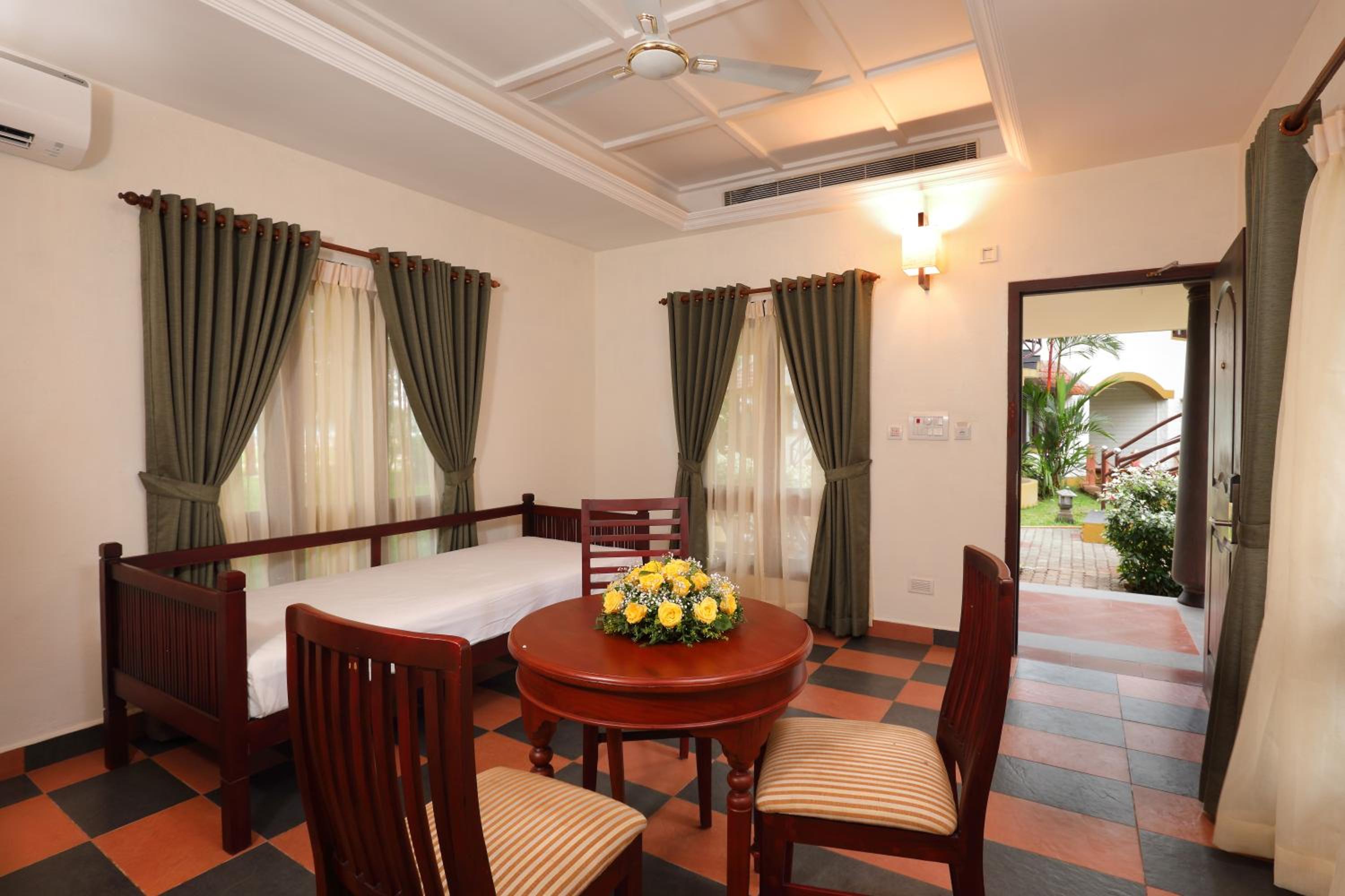 The World Backwaters, Alleppey view 5