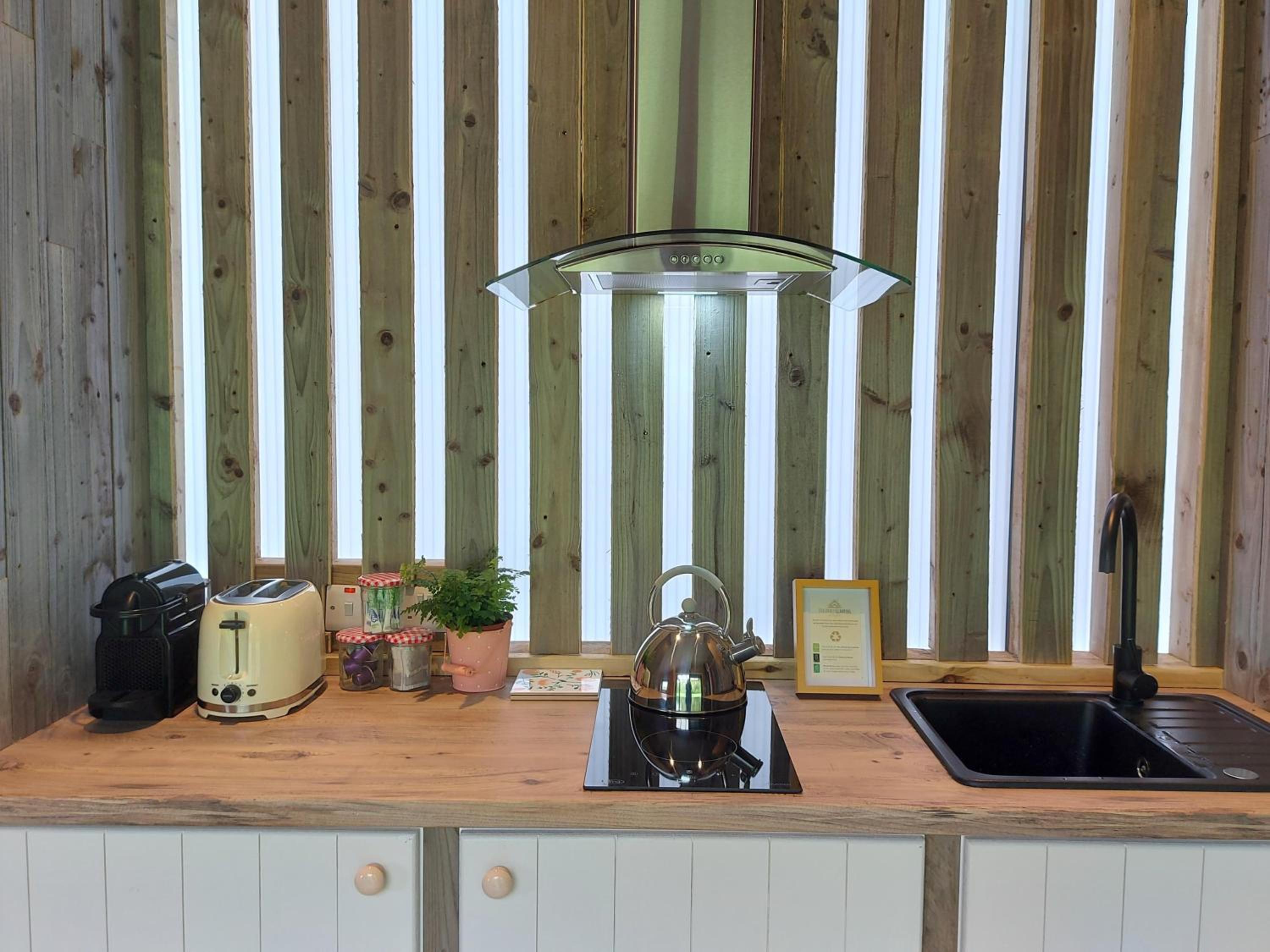 Killarney Glamping at the Grove, Suites and Lodges