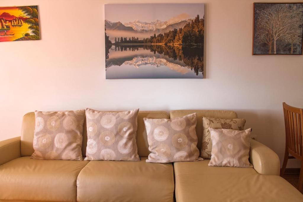 One bedroom apartament with sea view and private parking photo 3