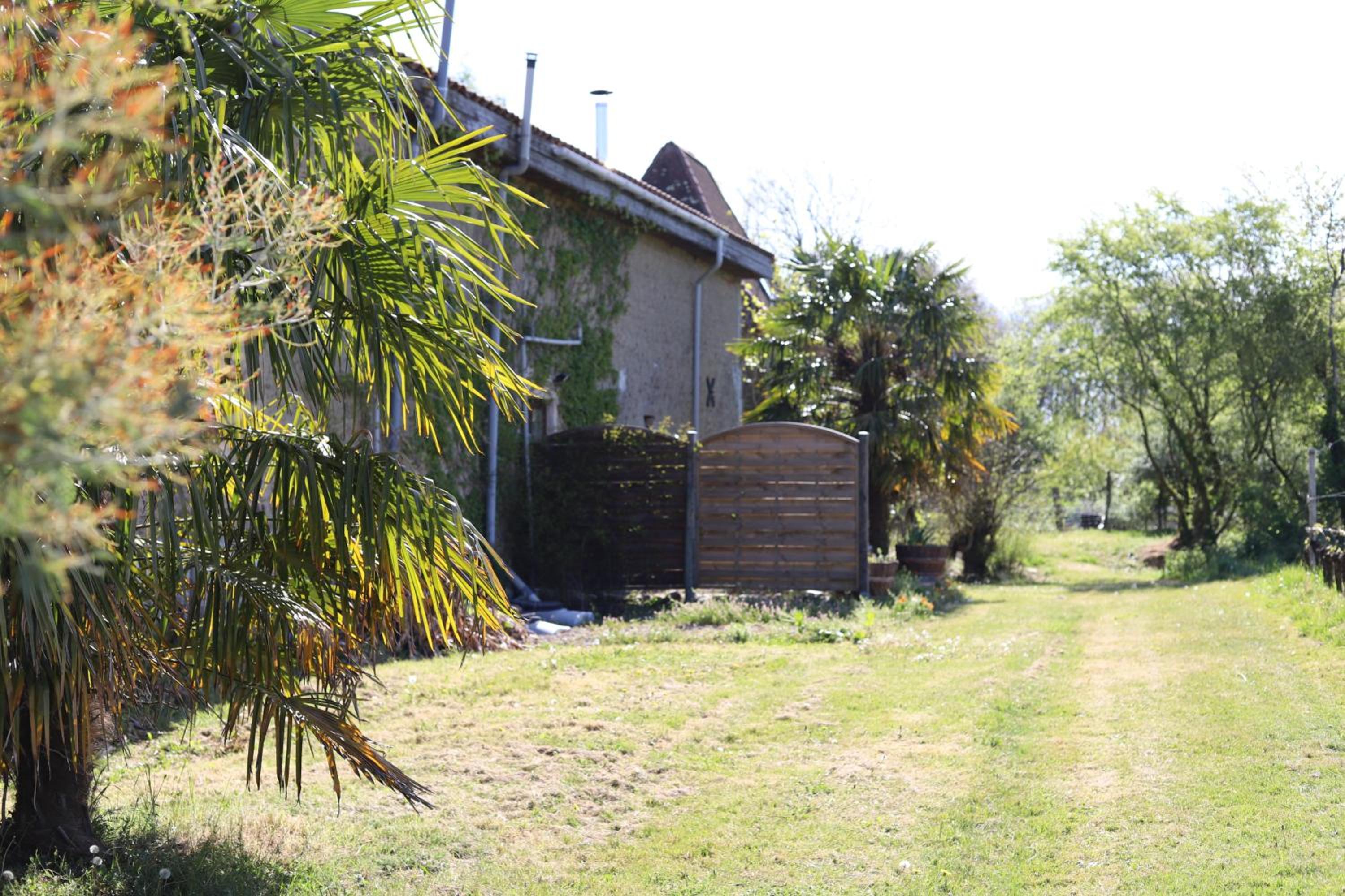 Le Pigeonnier @ Le Prielle