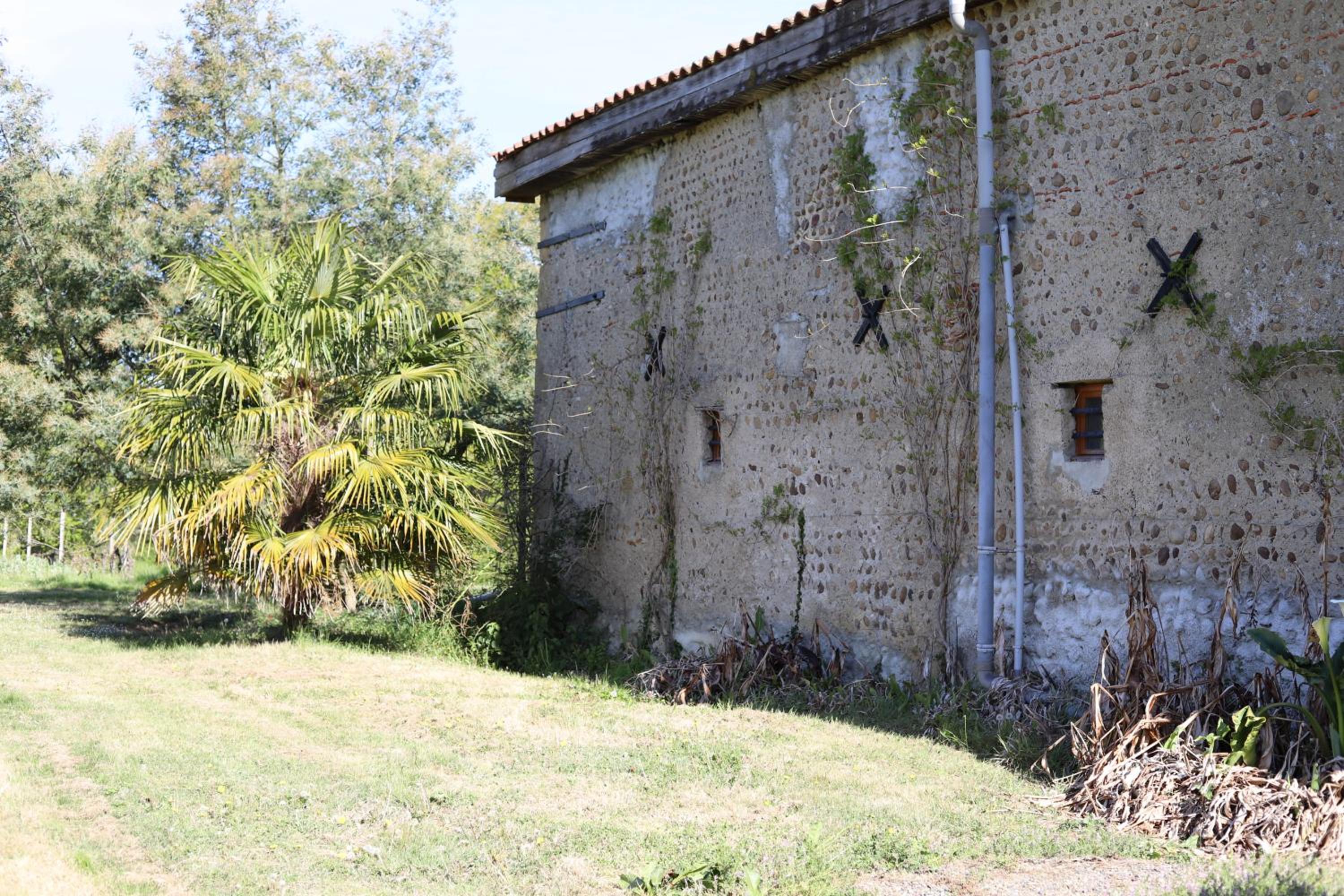 Le Pigeonnier @ Le Prielle