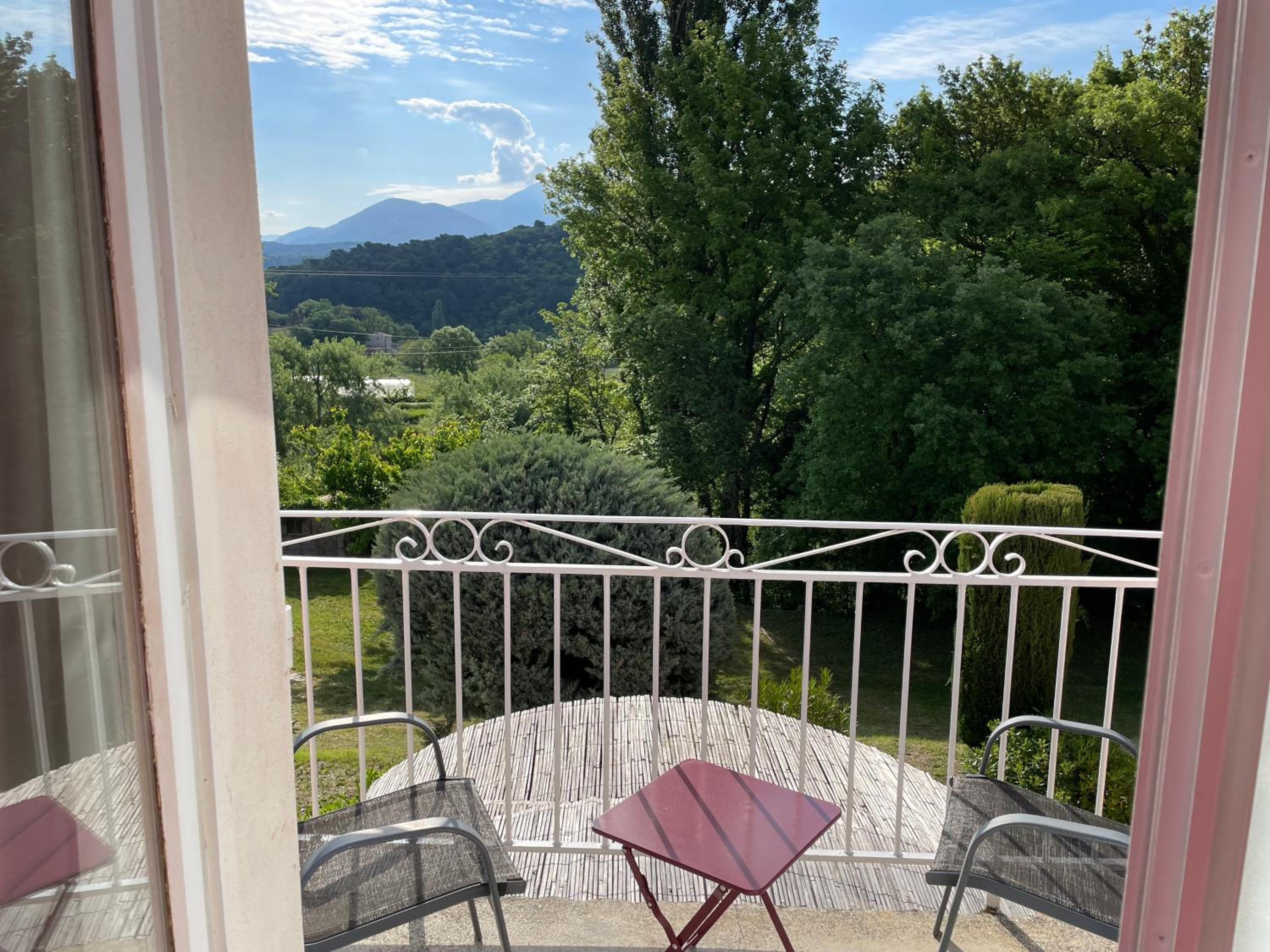 balcony