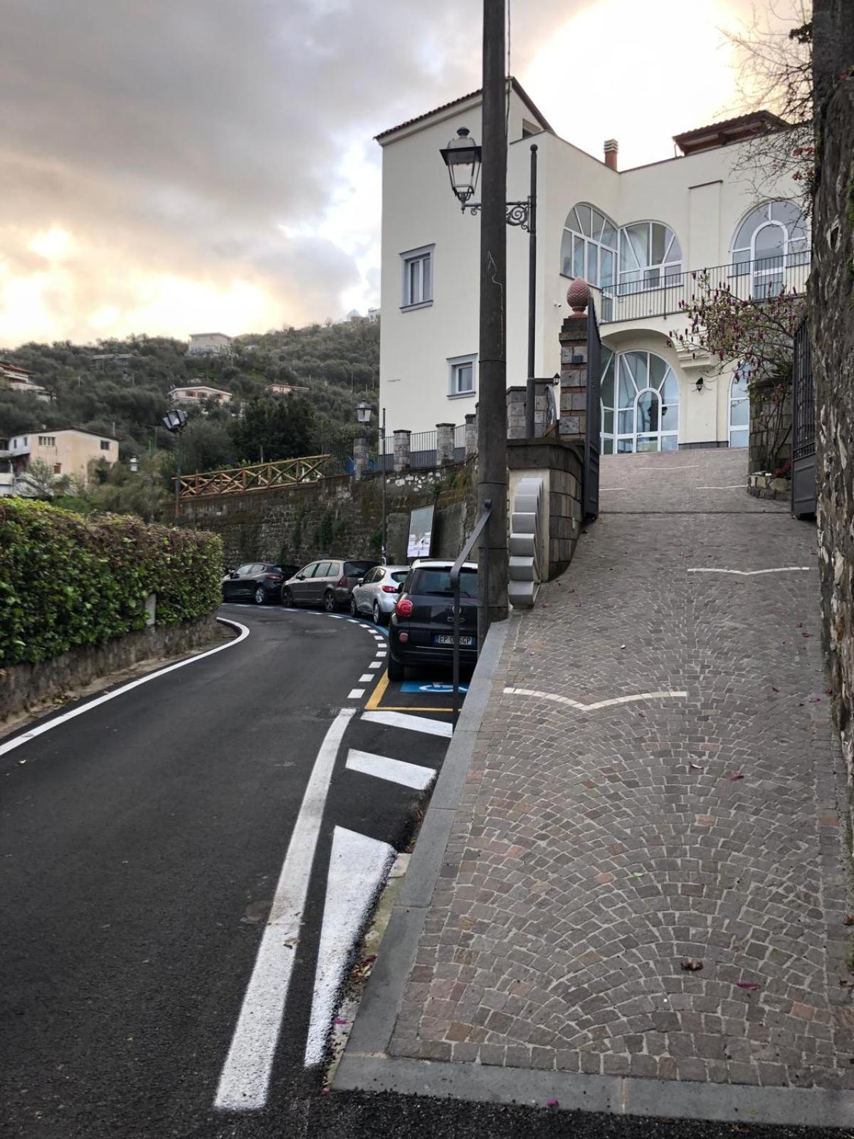 Hotel Casale Guarracino - Image 1