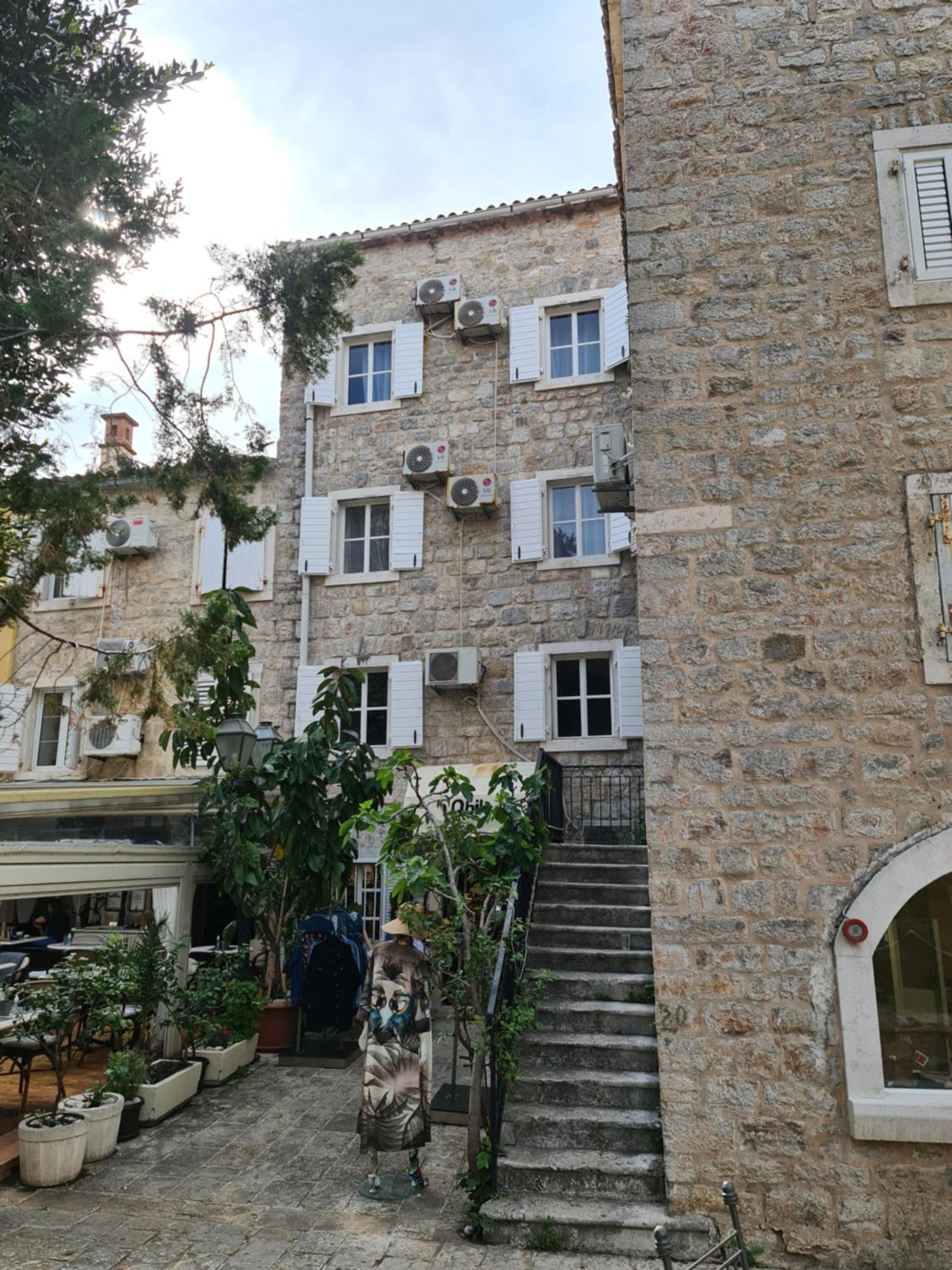 Photo 47