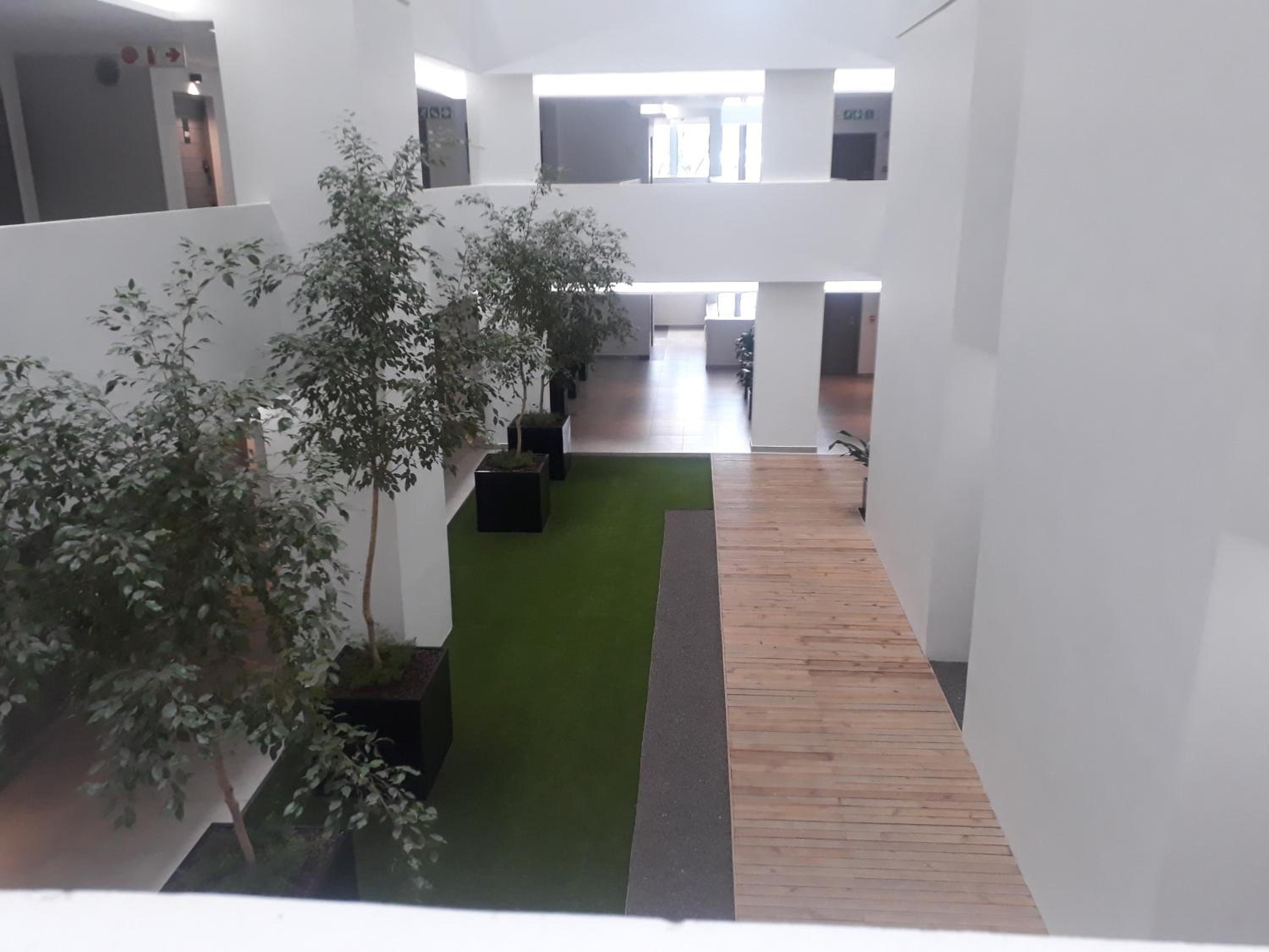 One Perfect Stay Median Rosebank