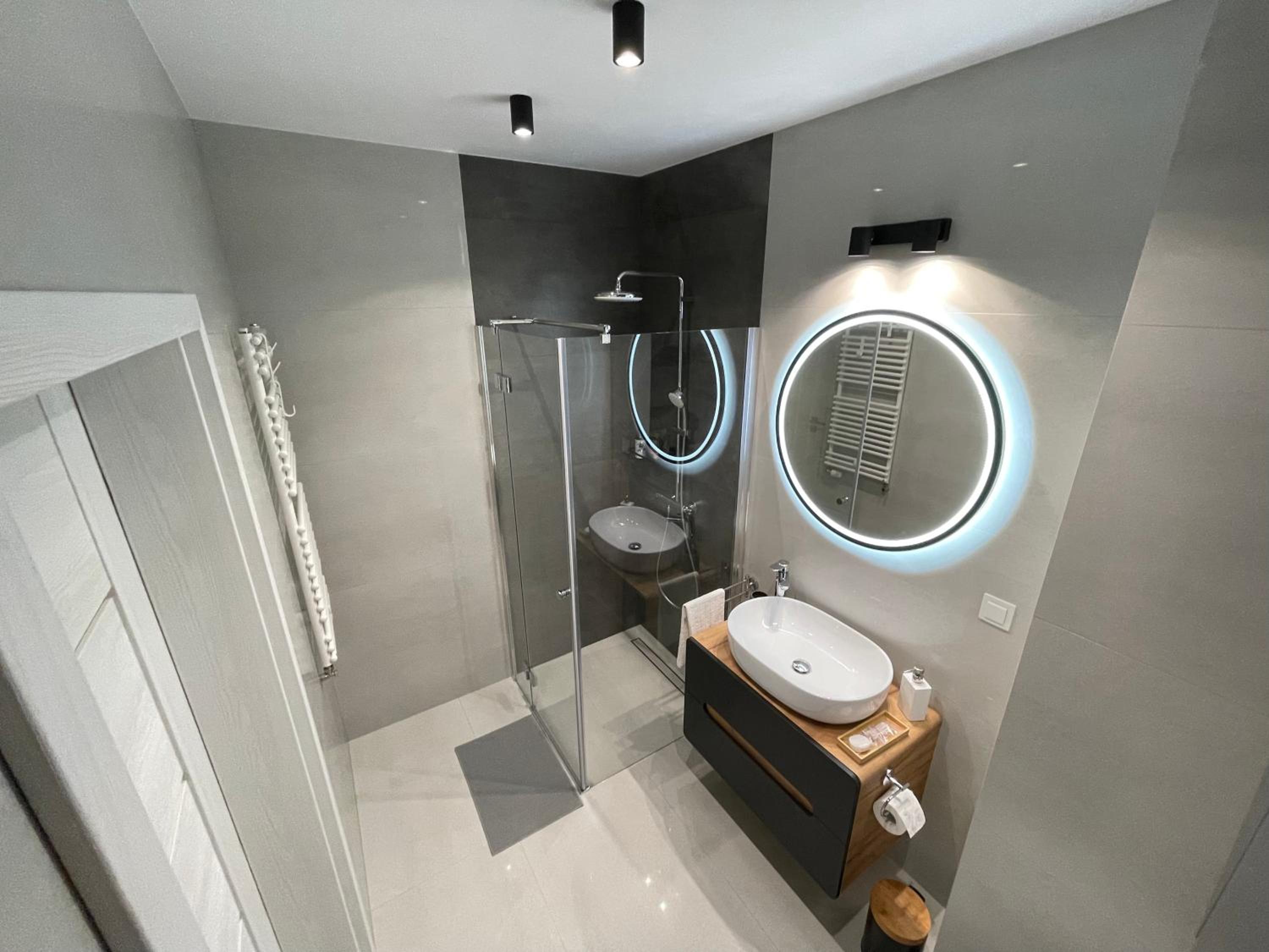 NEWPORT Industrial Apartment