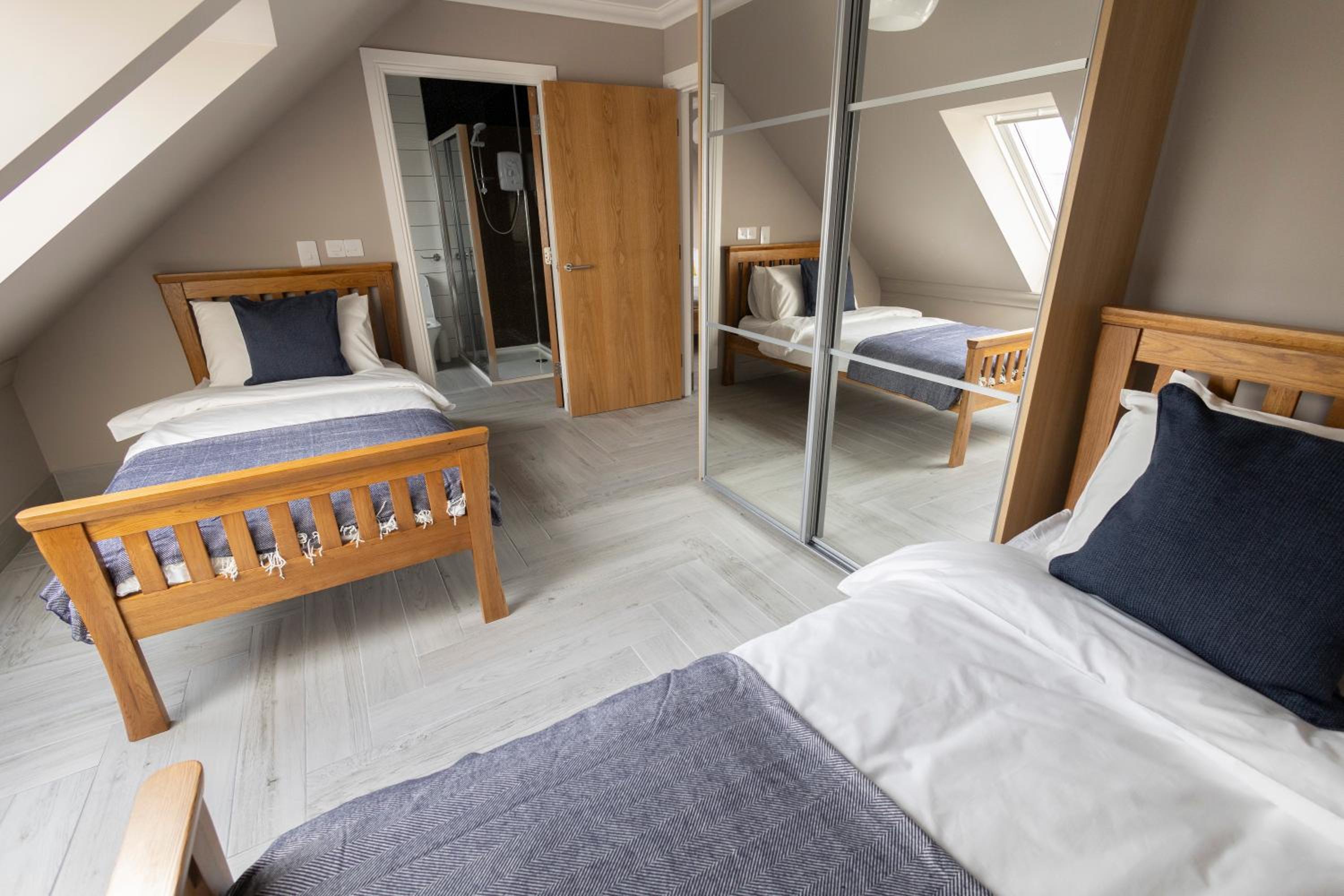 Westertonhill Lodges - Private Hot Tub Hire Available
