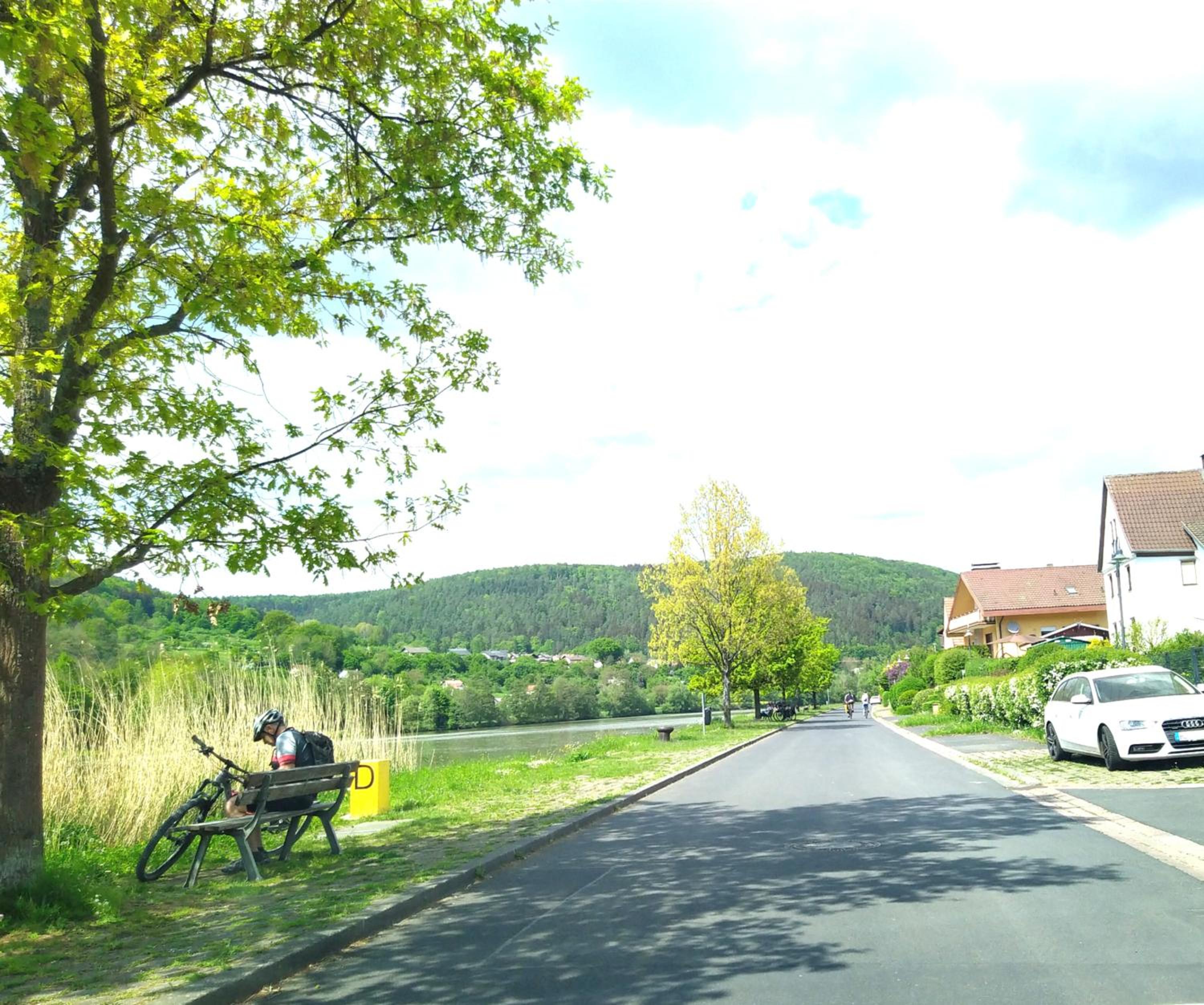 Travel Sleep & Home l Ruhige Übernachtung mit Main-Blick und Garten l Apartment und Gästezimmer