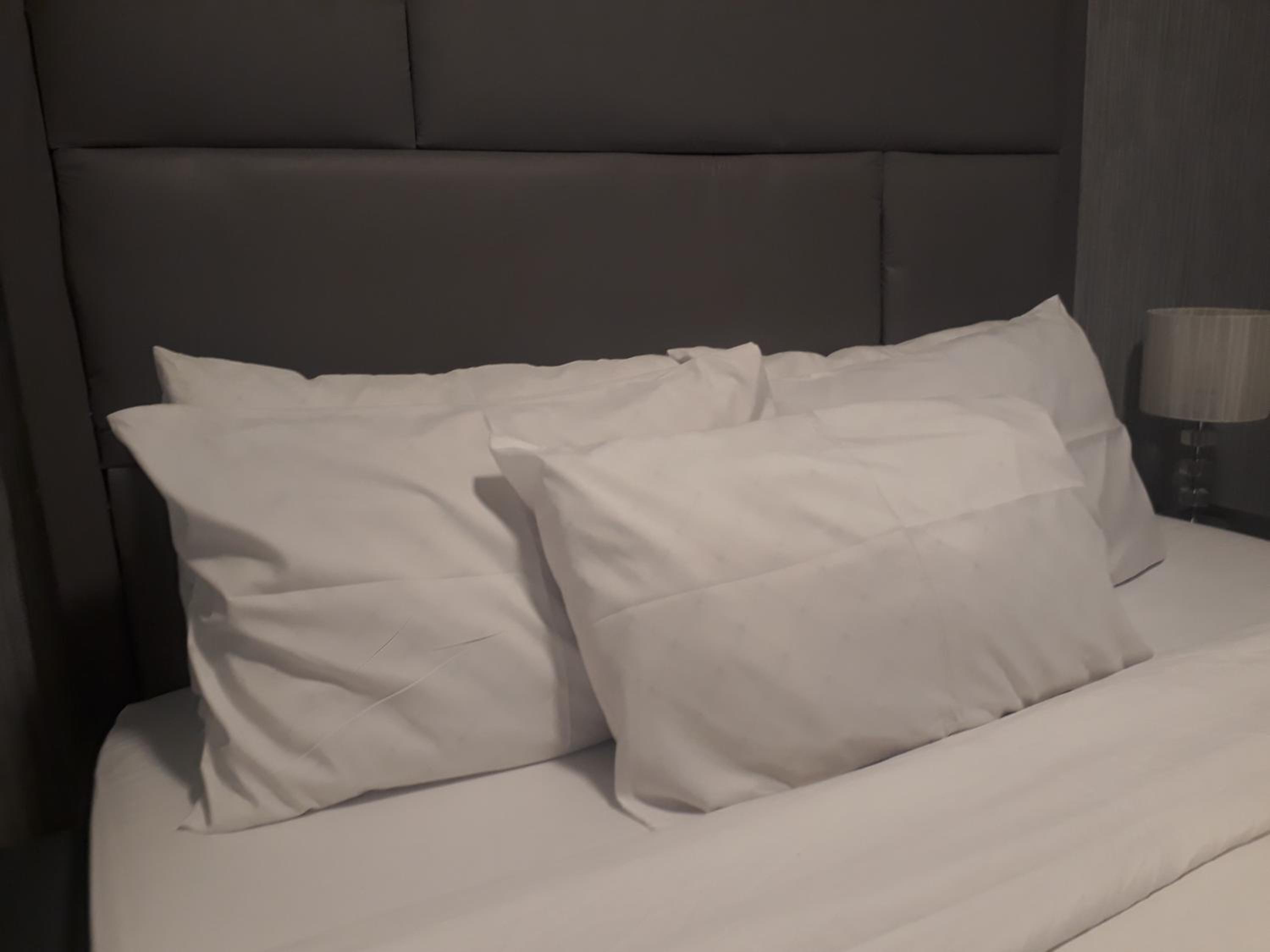 One Perfect Stay Median Rosebank