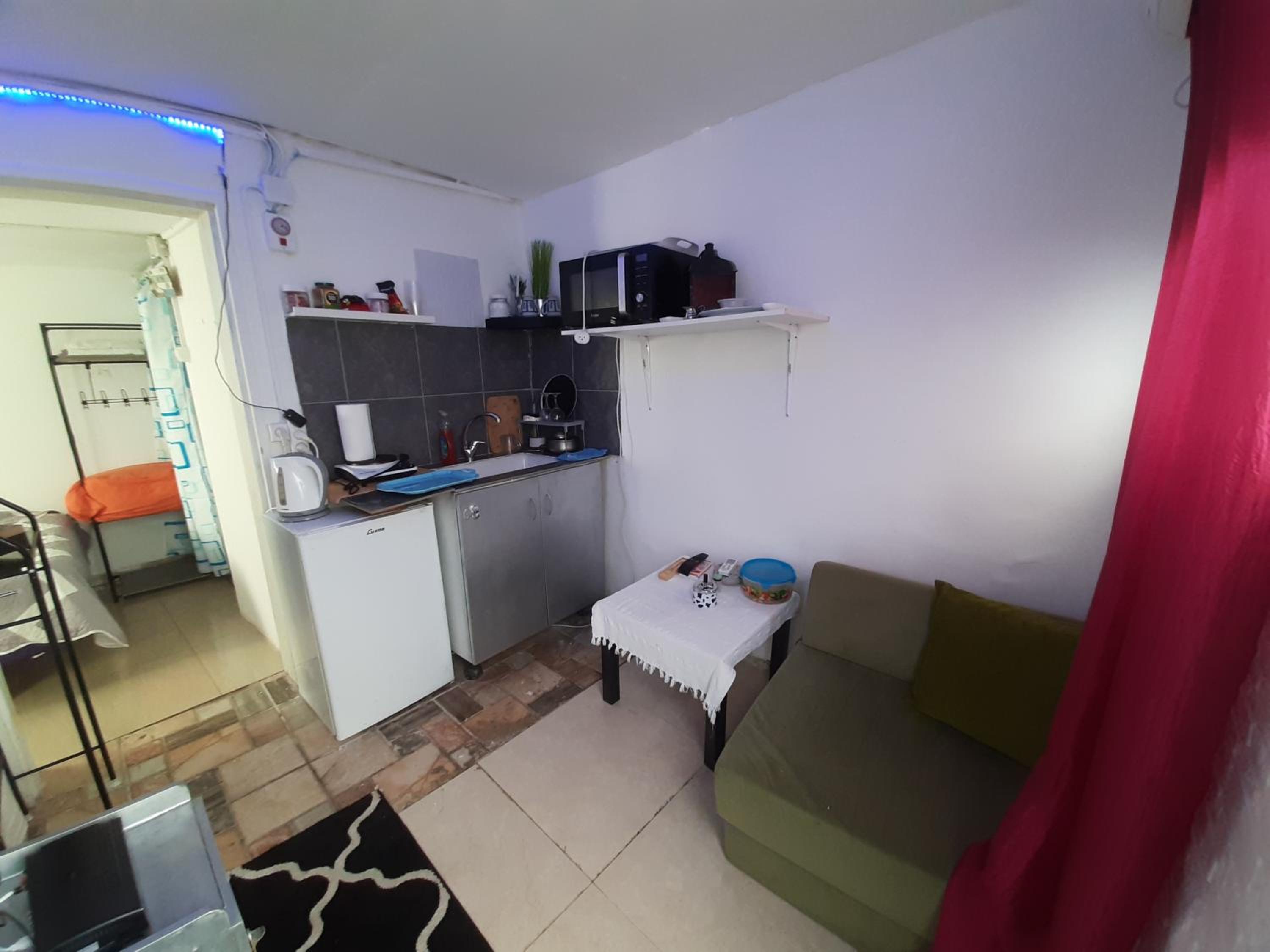 The lonley unit, photo 19