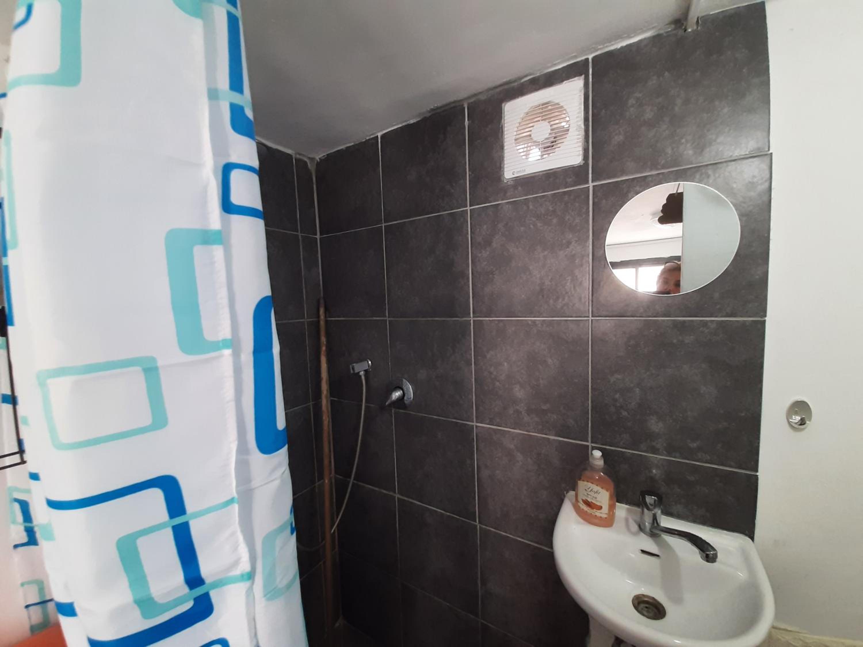 The lonley unit, photo 9