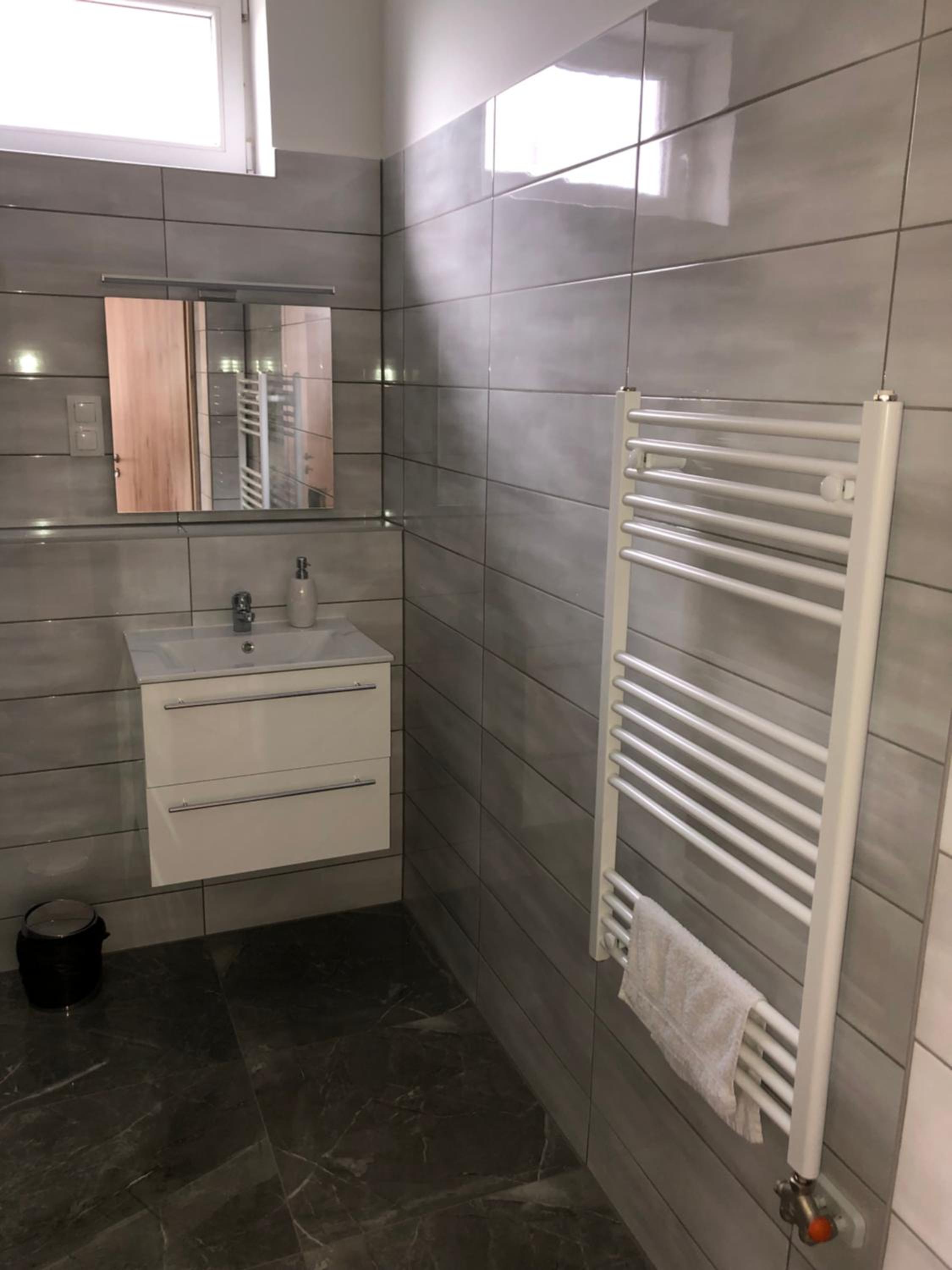 Pupos Apartman Szigliget view 5