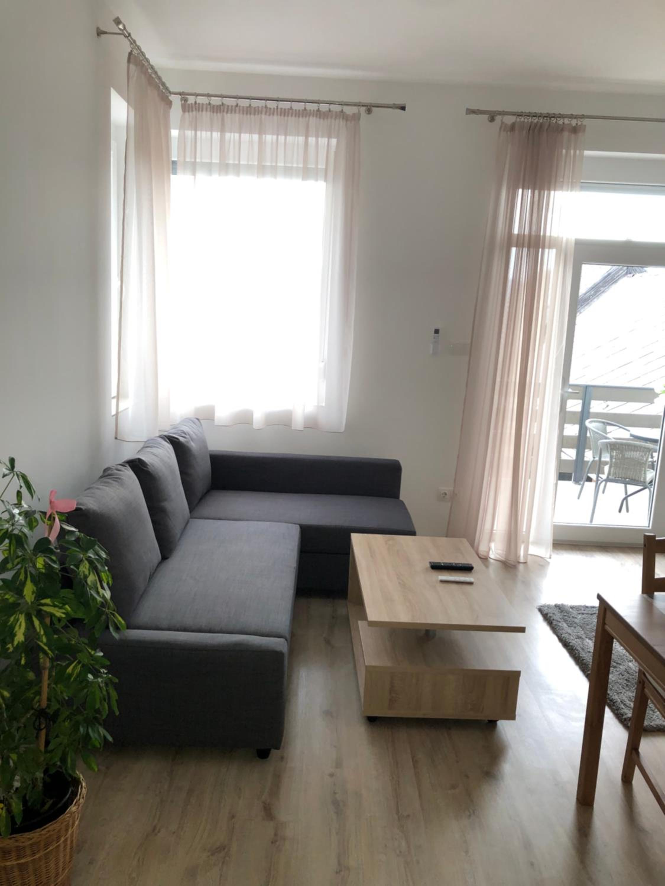 Pupos Apartman Szigliget view 3