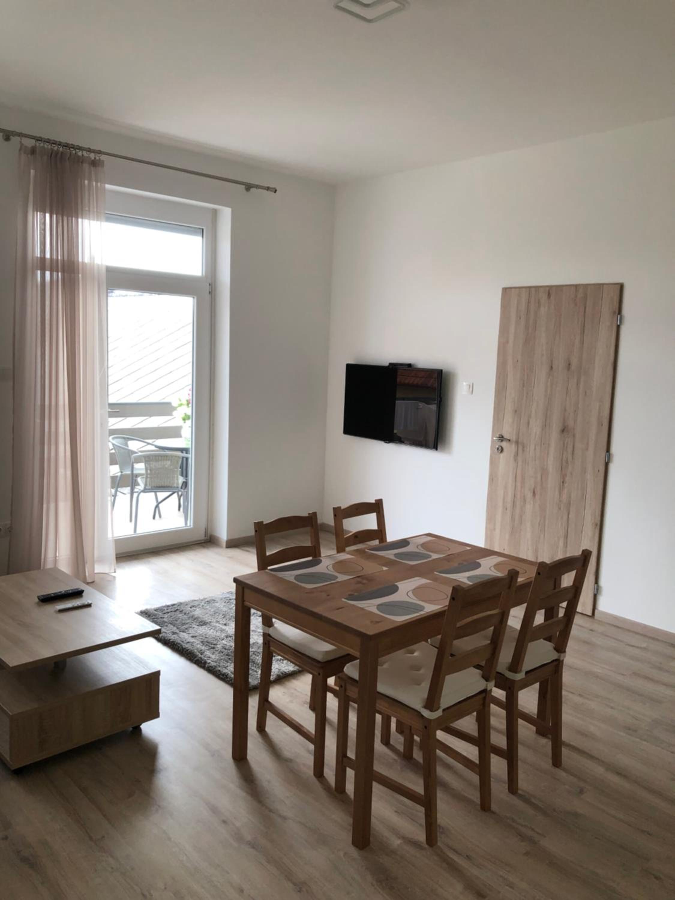 Pupos Apartman Szigliget view 2