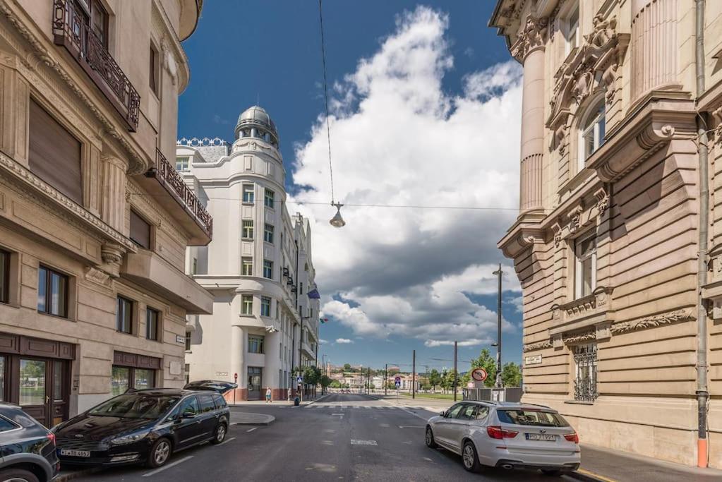 Parlament Panorama Luxury Apartman view 2
