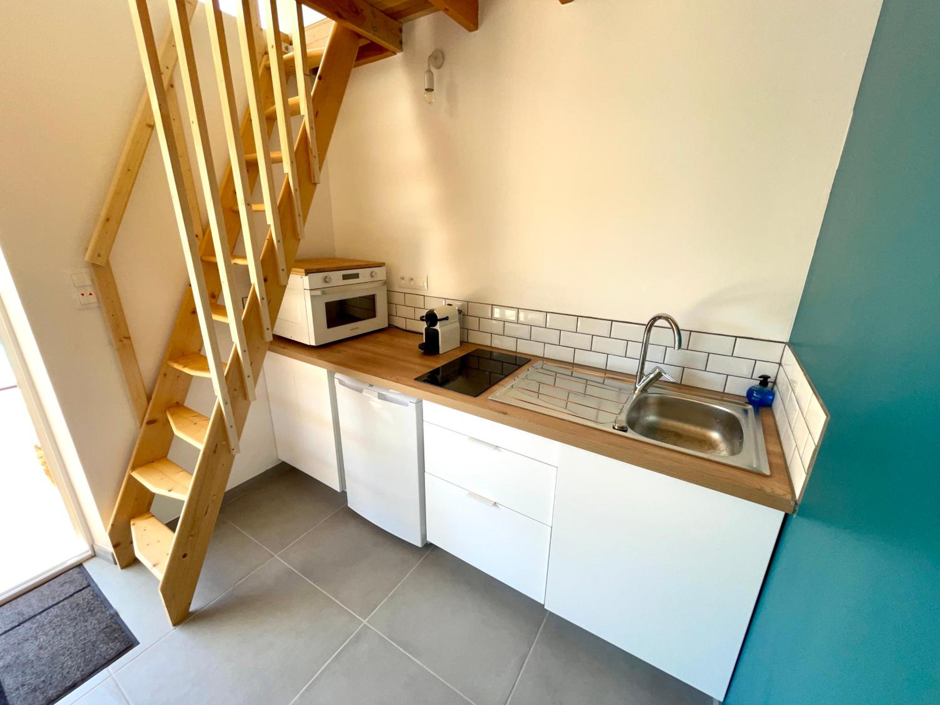 Annexe des Pins - studio gîte avec piscine & climatisation view 3