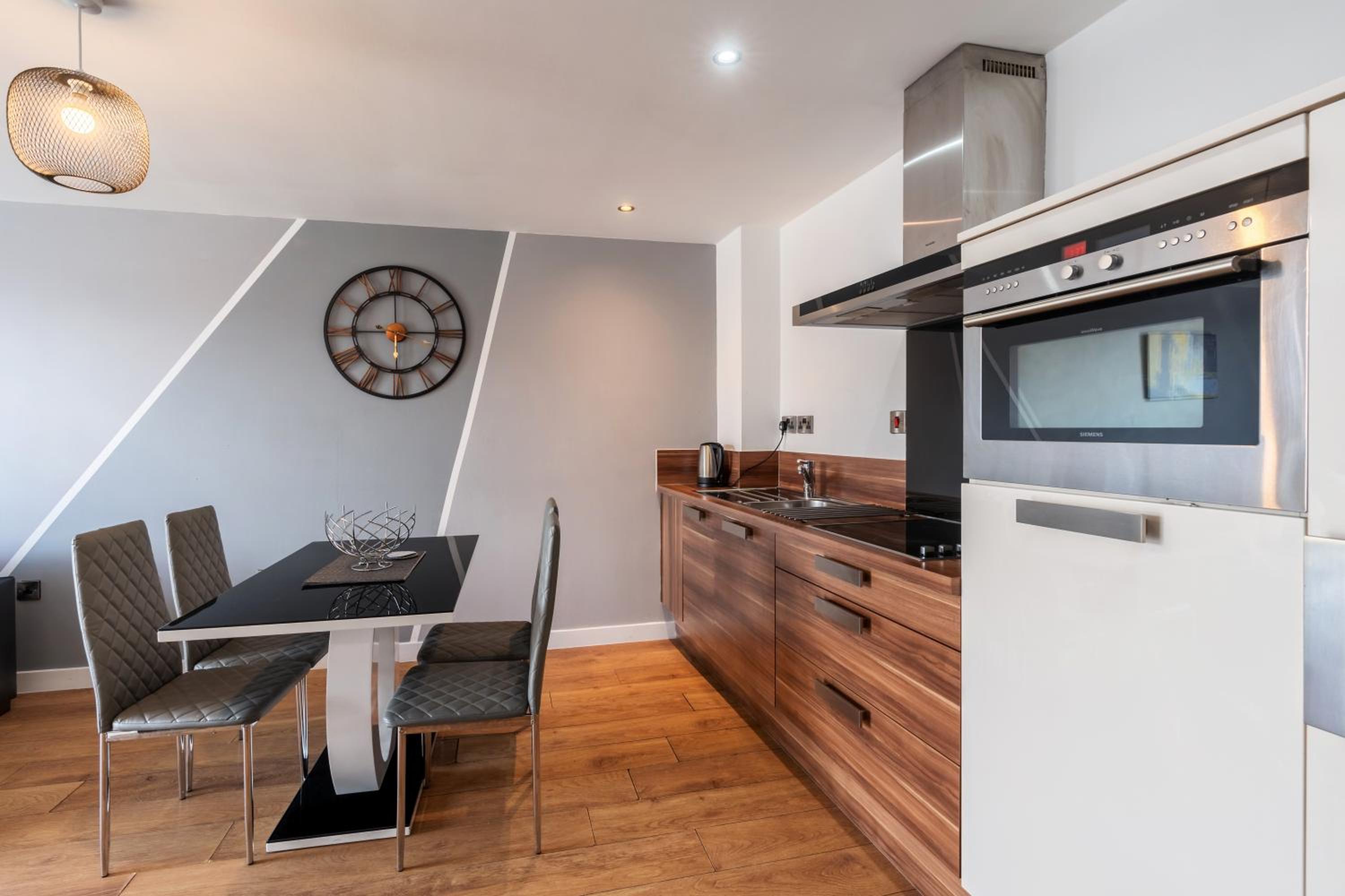 Lovely 2BR Apt in Sheffield City Centre view 5