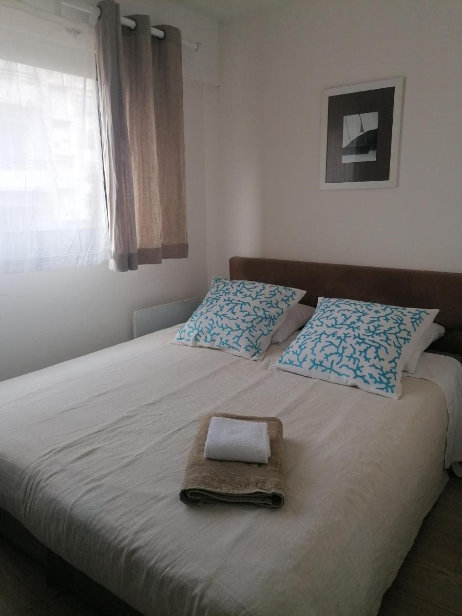 Chambre double avec salle de bain commune, a 2 min de la Croisette photo 2