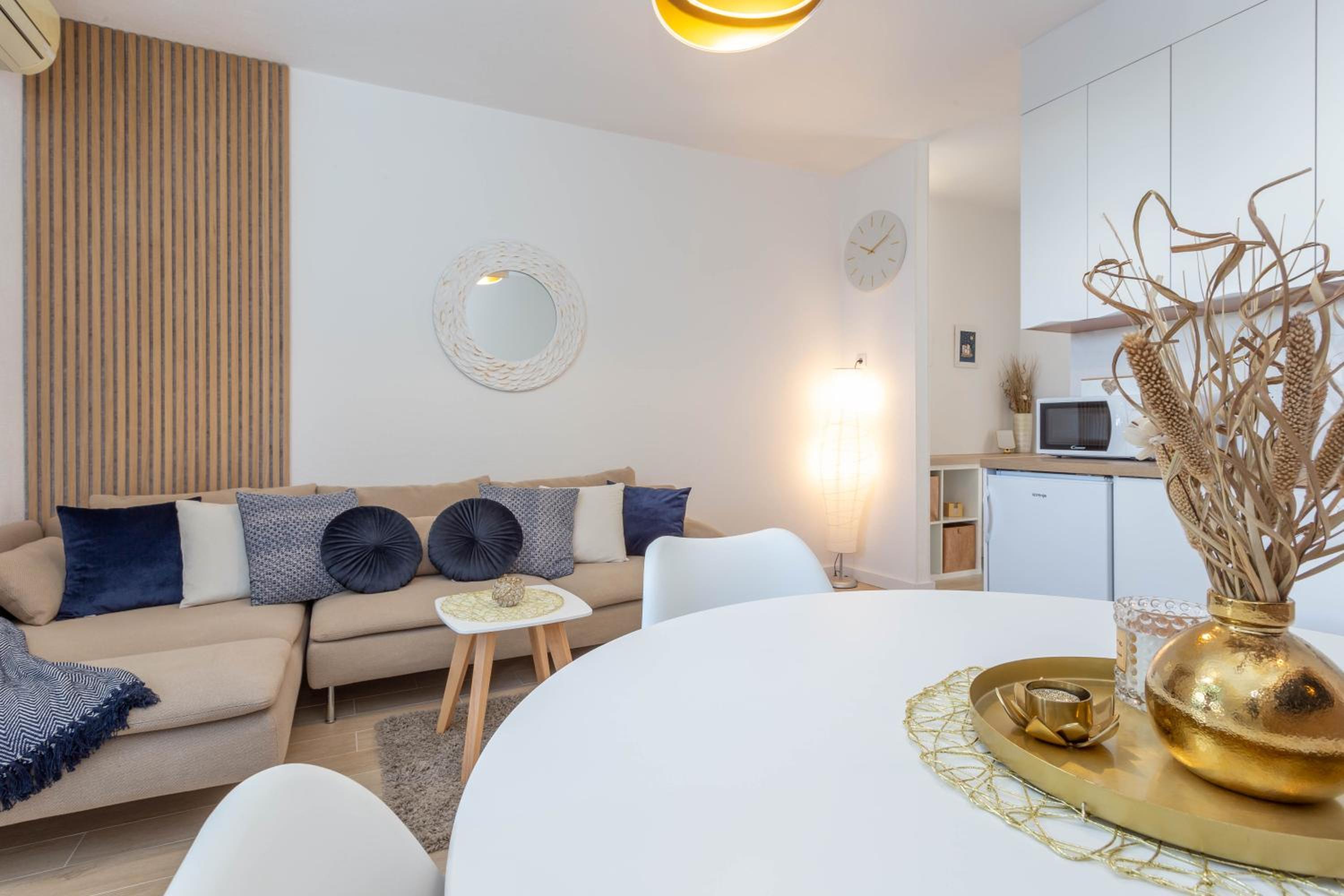 Apartments Pera