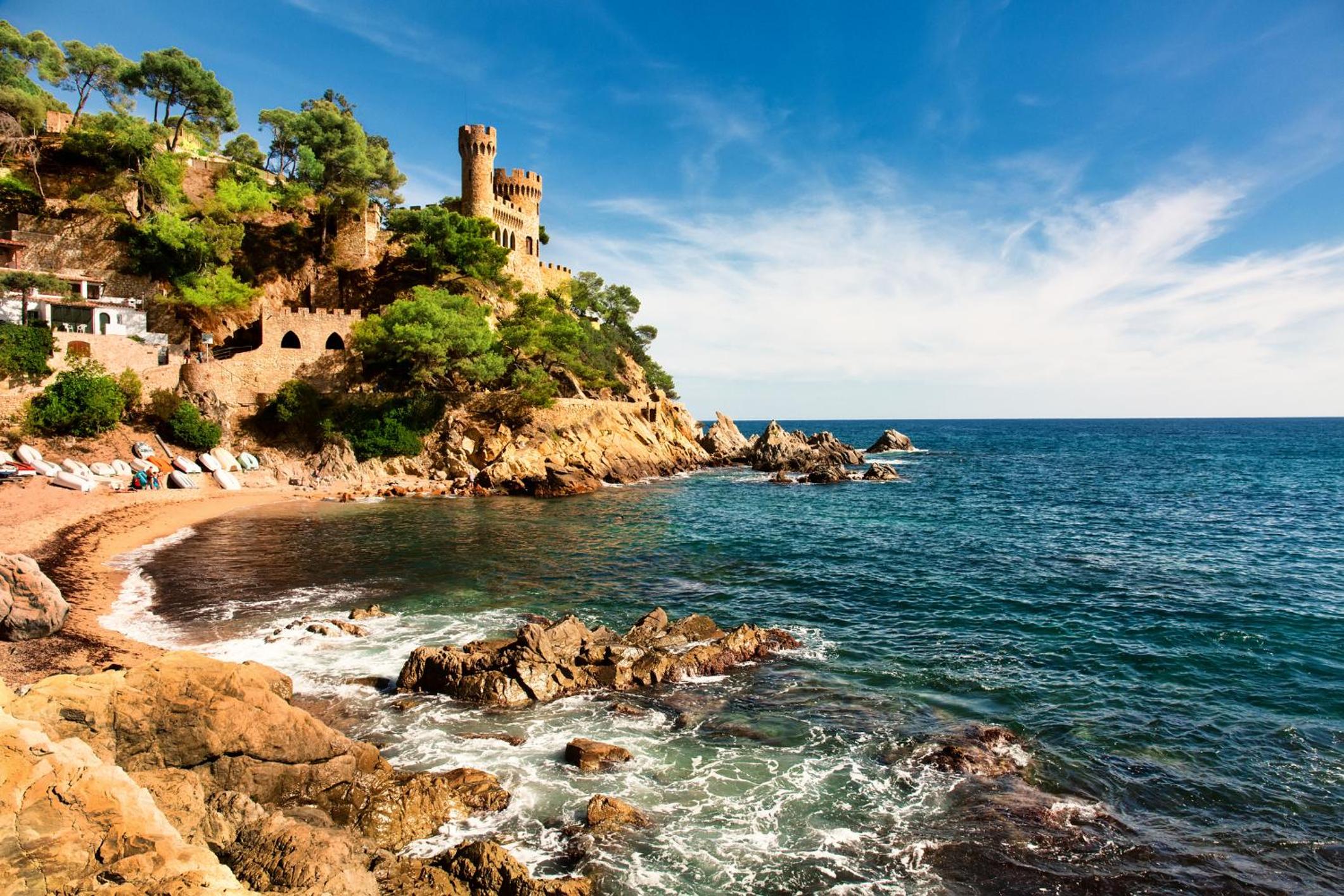 Happy LLoret photo 4