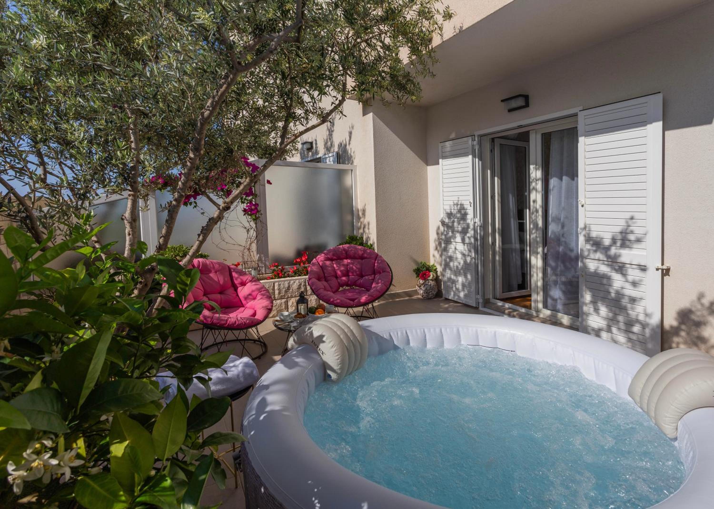 Apartments Pera