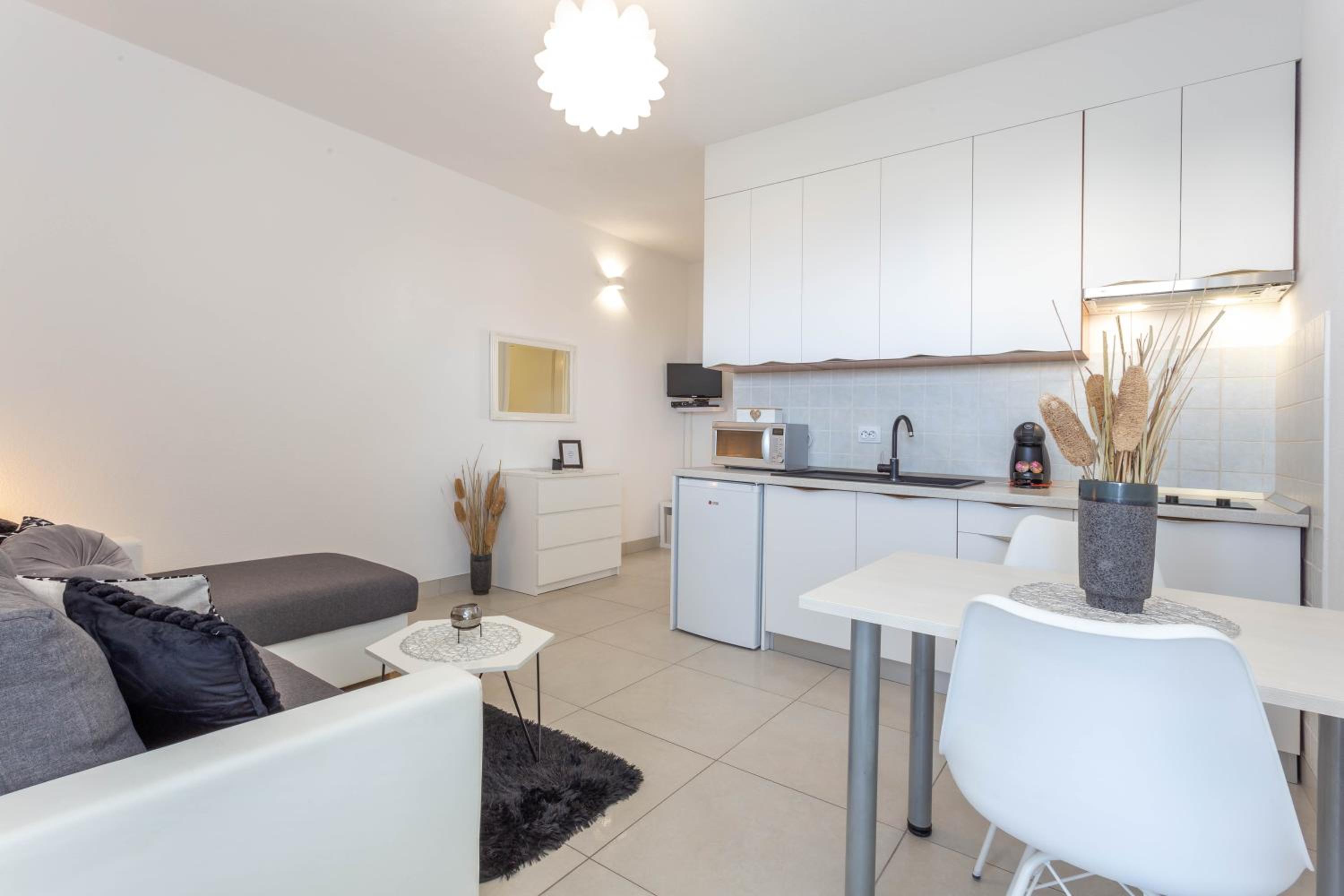 Apartments Pera
