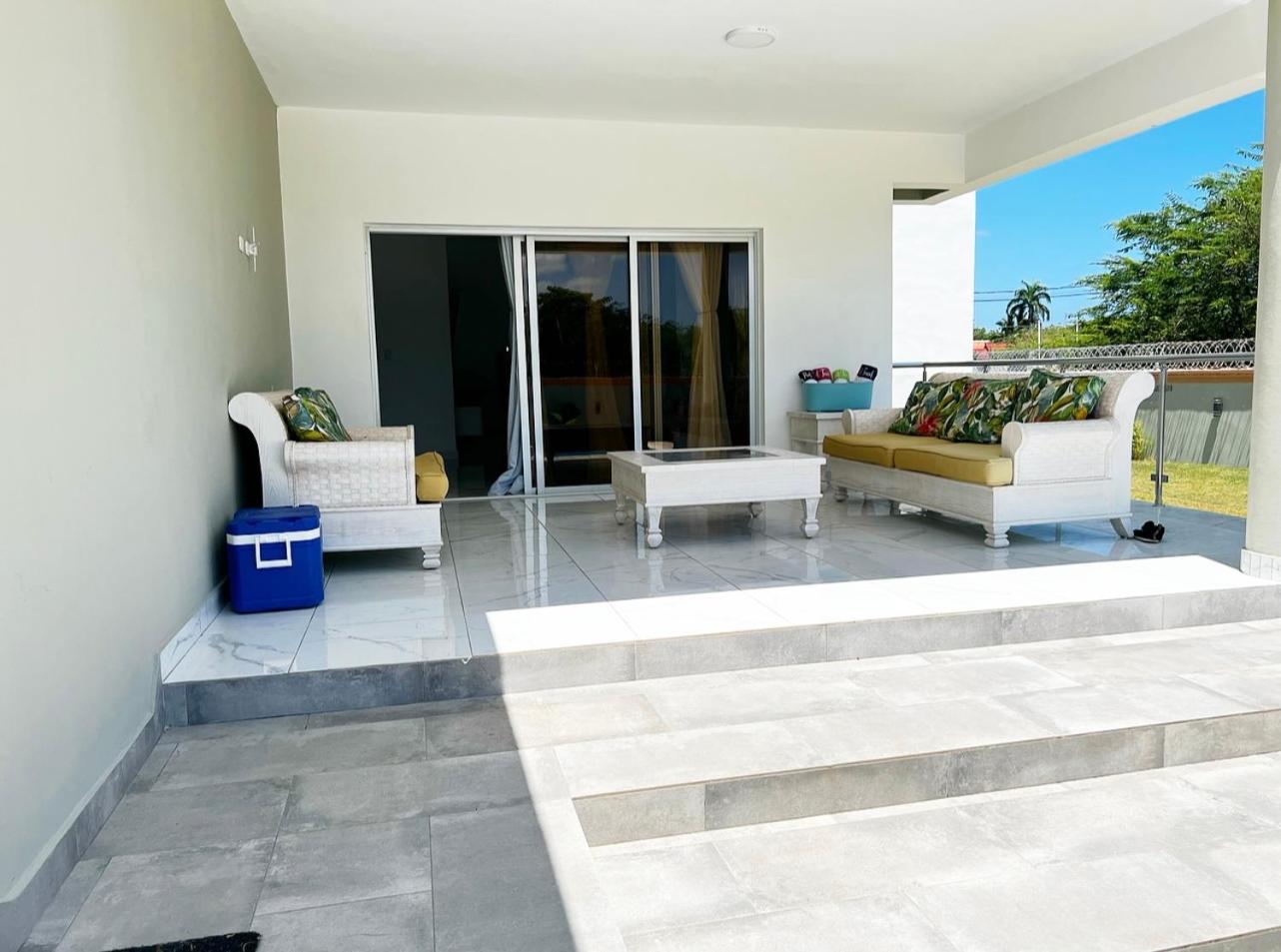 5 Star Villa minutes from Airport and Beaches view 5