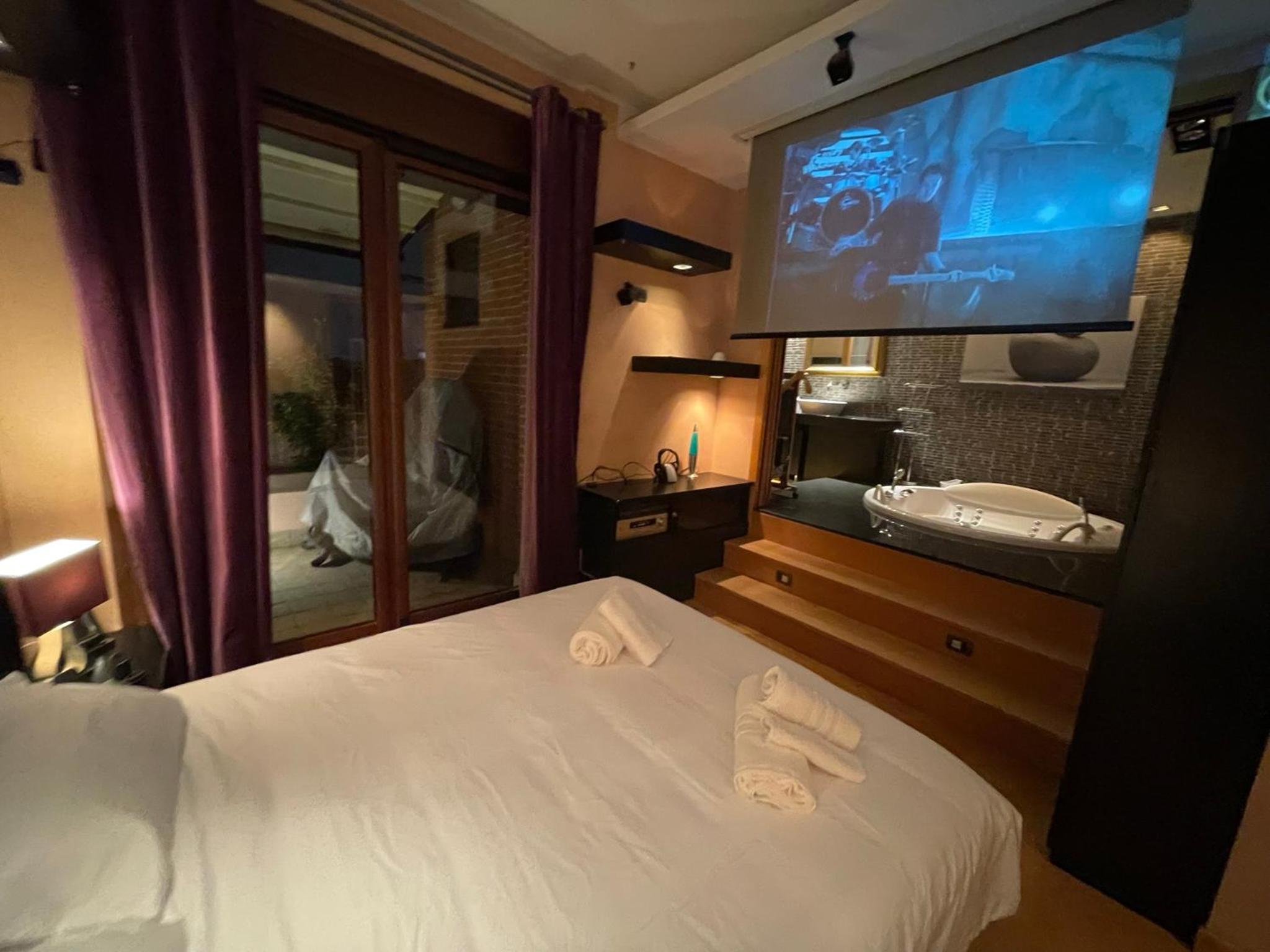 hotel room