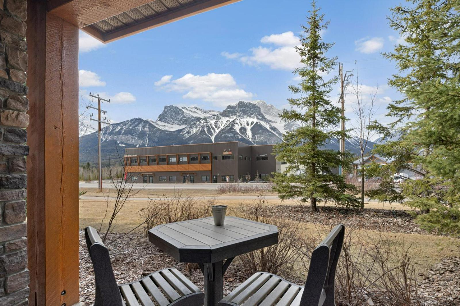 Stoneridge Mountain Resort managed by Little Sister Getaways