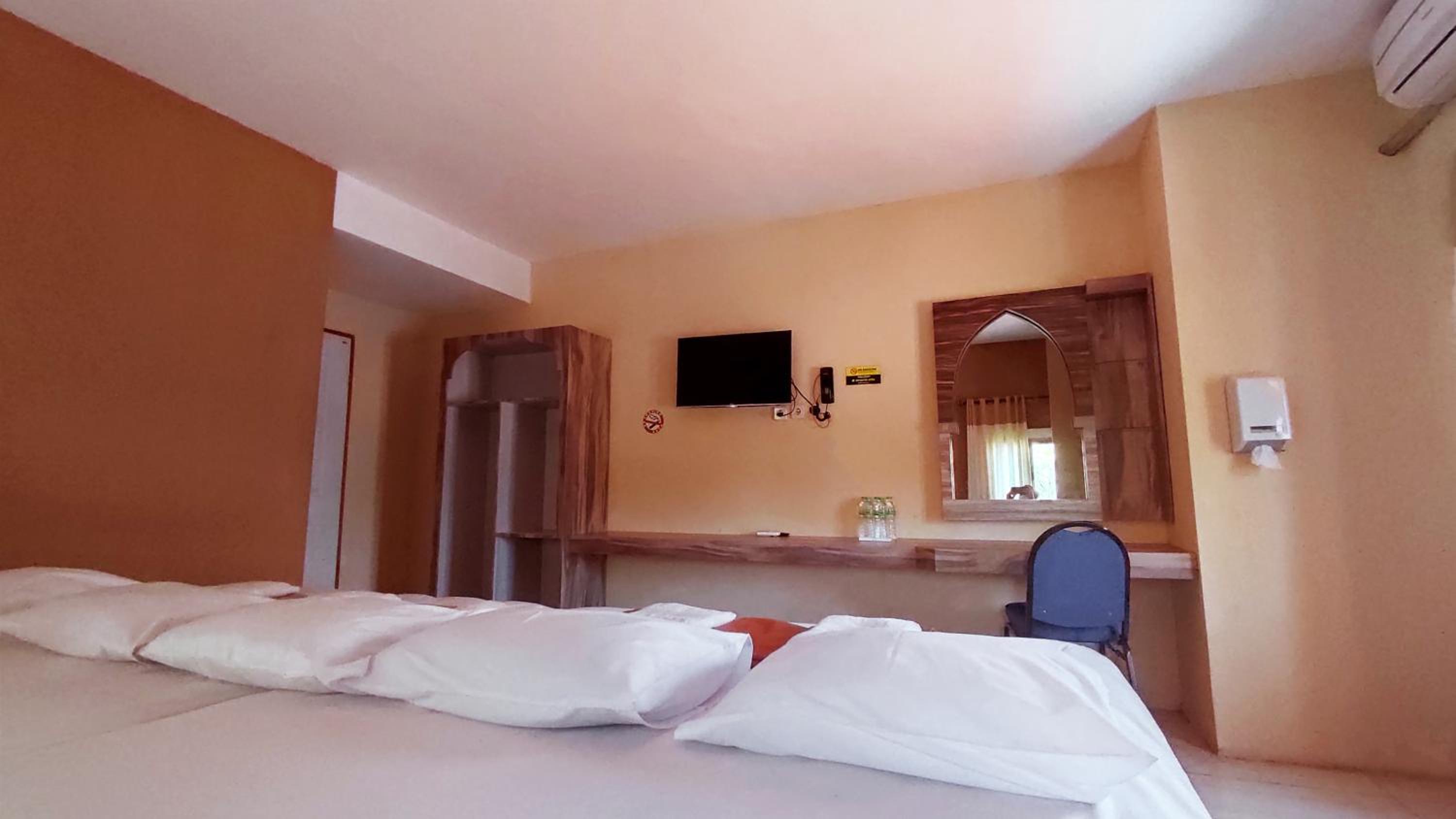 Hotel Syariah Larismanis view 5