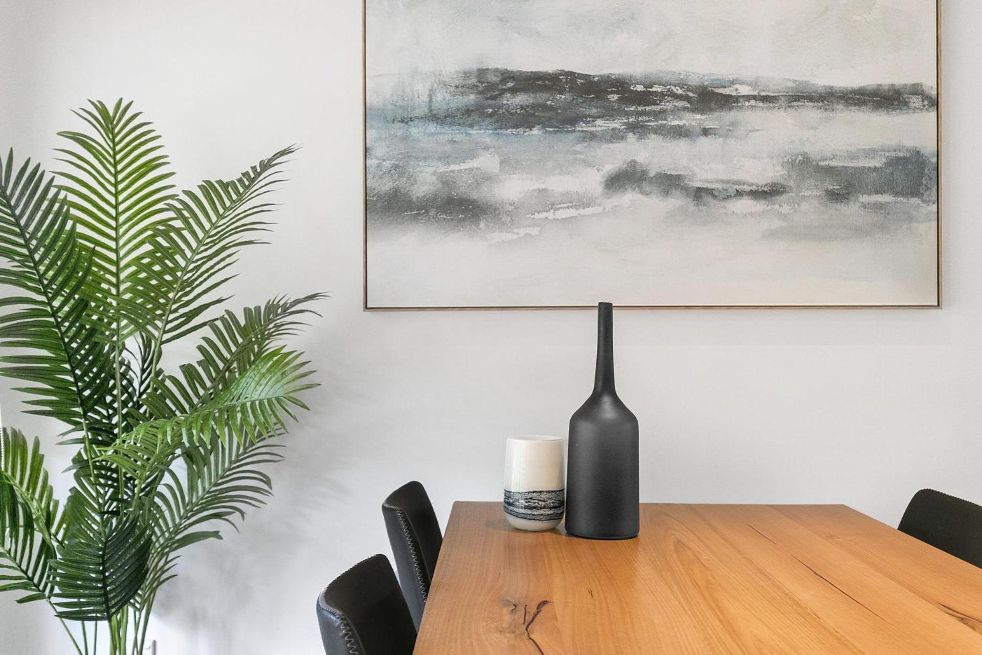 The Beach Hut - BYO Linen