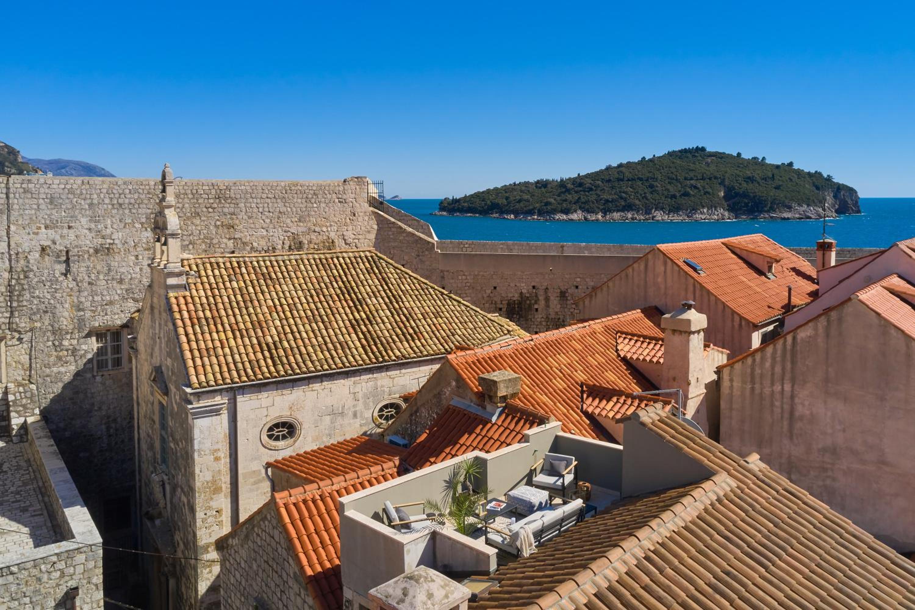 Villa inside the Old town with private terrace and floor heating