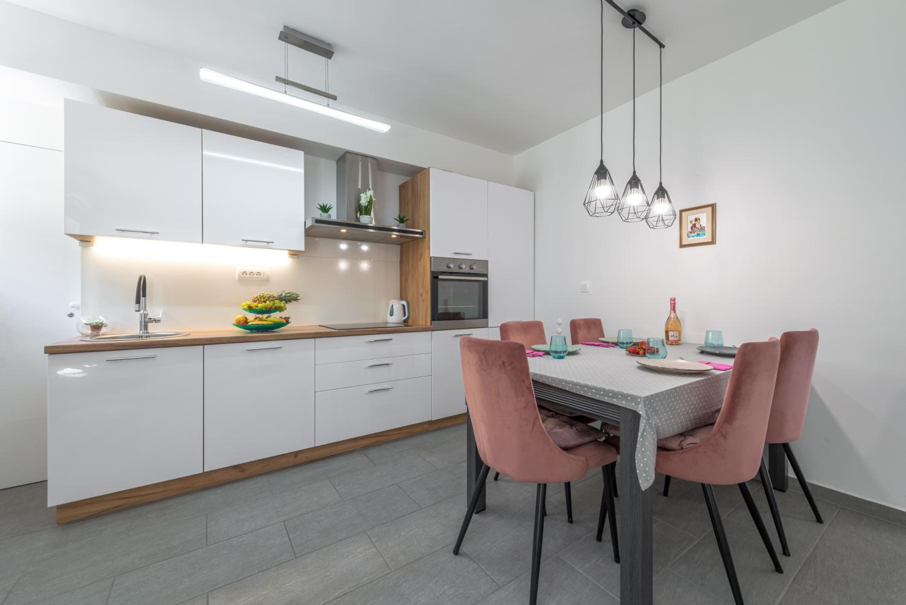 Ana & Mia Apartment
