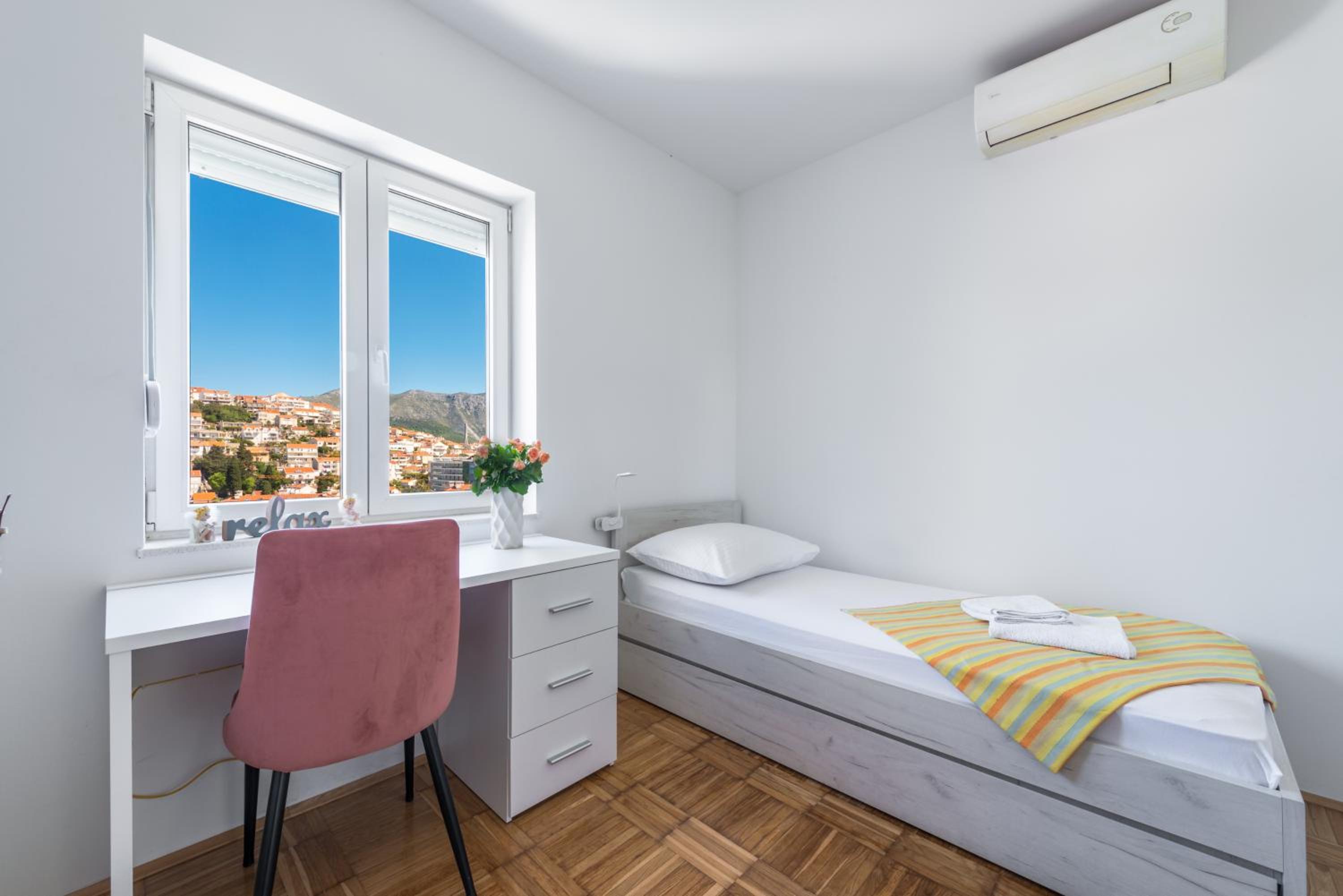 Ana & Mia Apartment