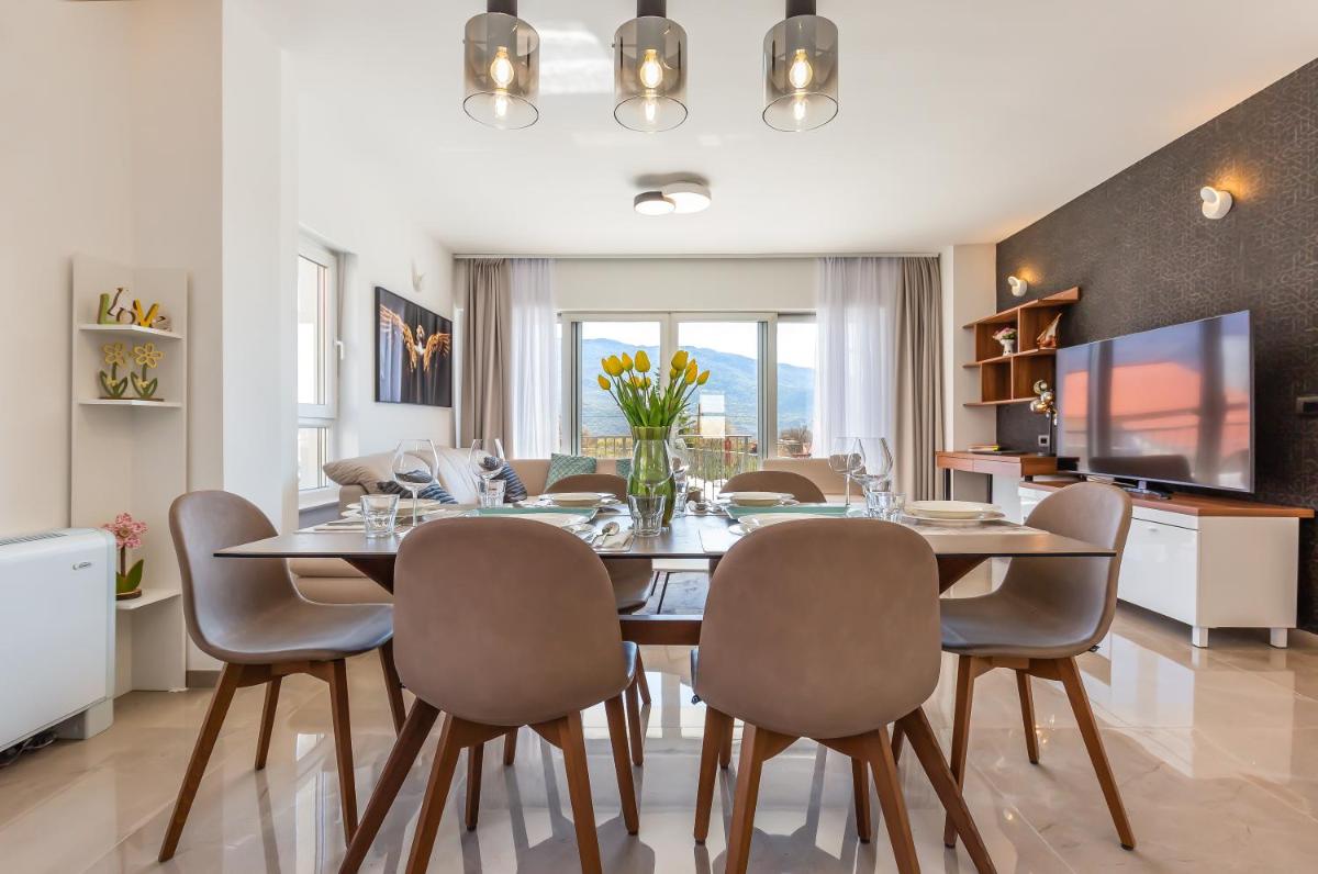Villa SALVIA - new, modern villa near Split view 2