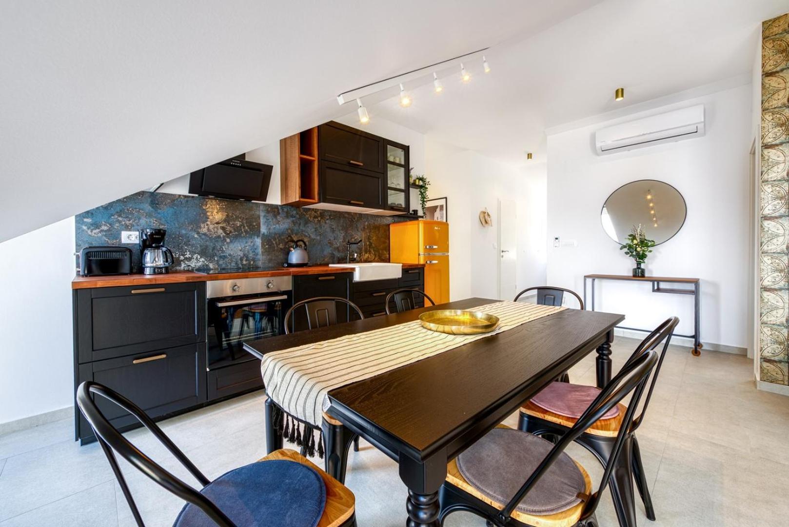Apartment Divine with sea view view 4