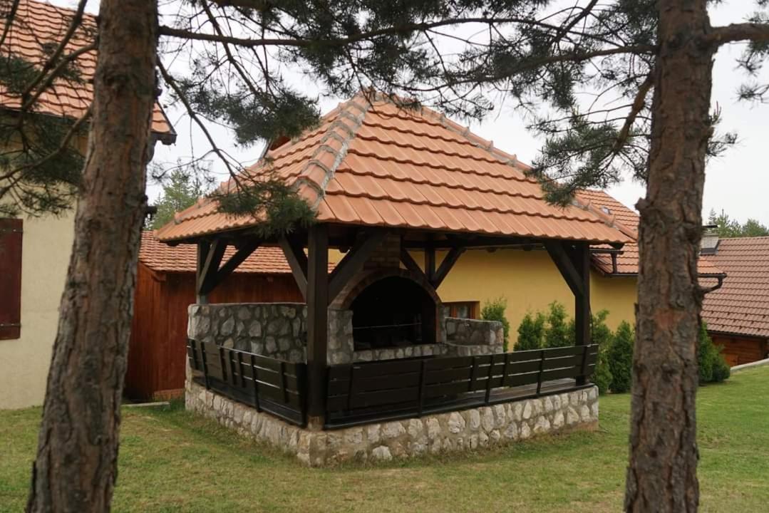 Photo 25