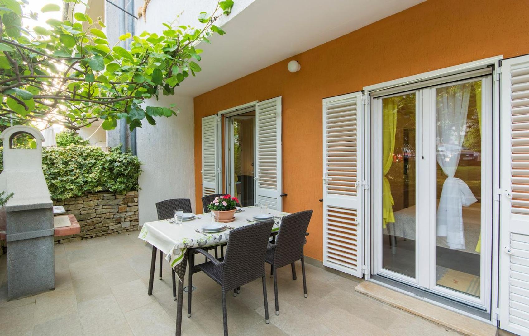 Apartment Majic en Poreč — balance & terrace