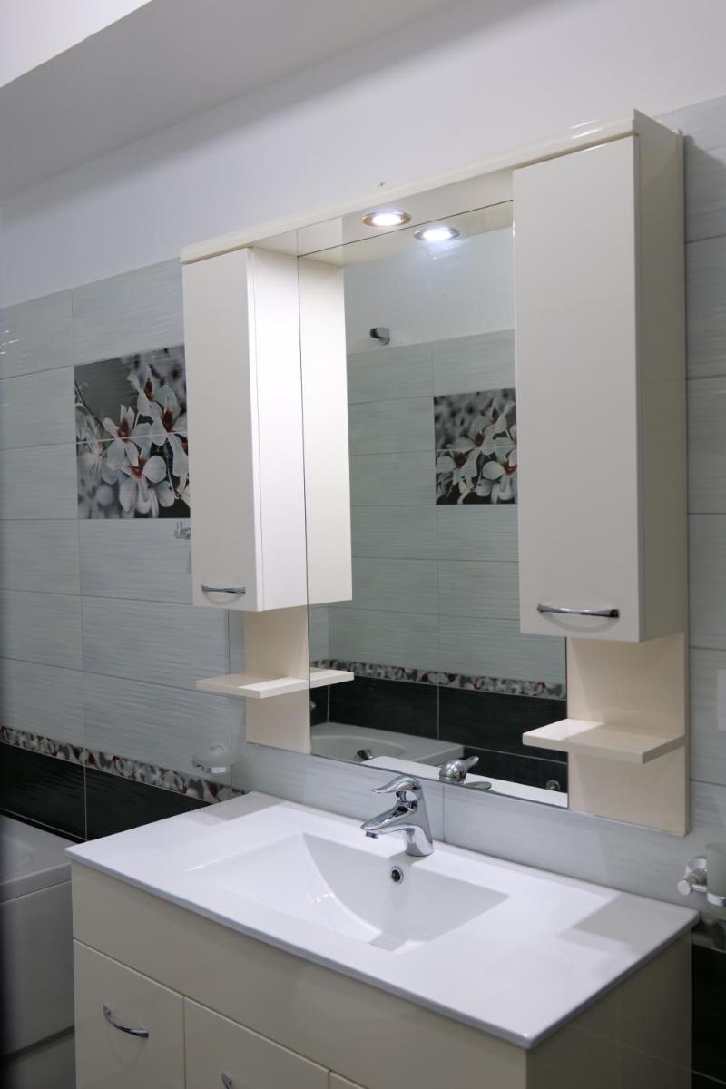 Kristal Apartments
